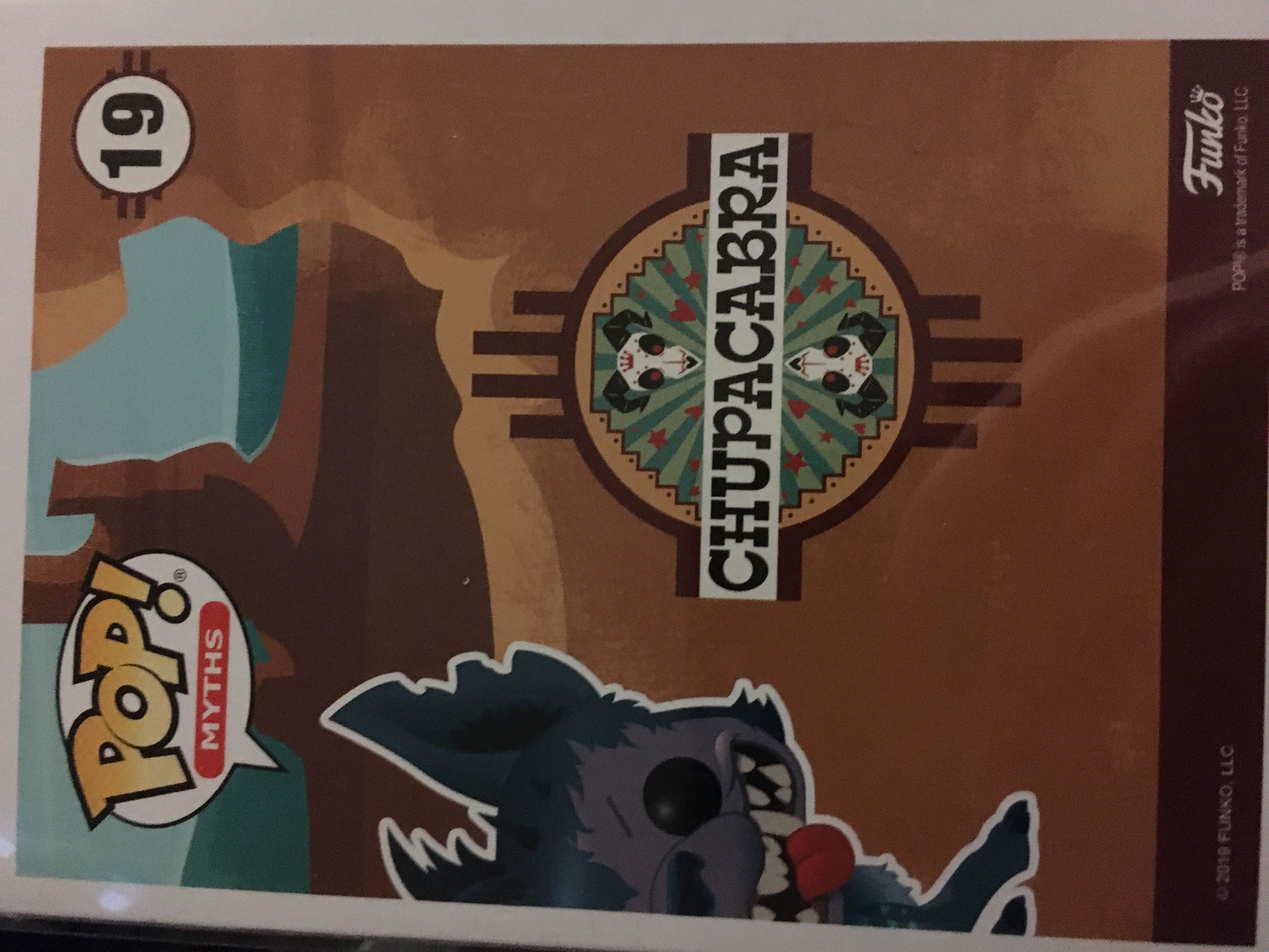 Captain Marvel - Marvel Universe vinyl figure collectible [Barcode 889698451437] - Main Image 2