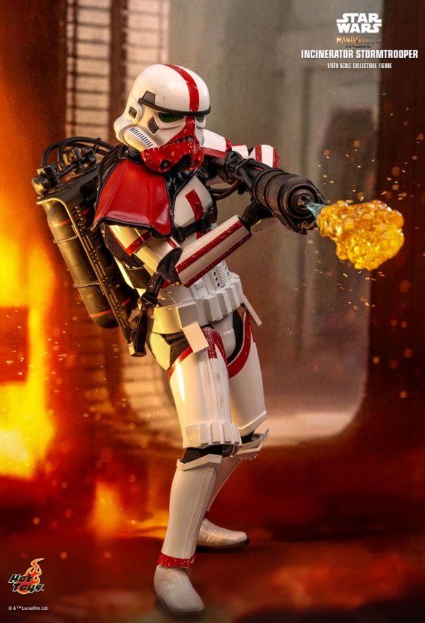 350 Incenerator Stormtrooper - Star Wars vinyl figure collectible [Barcode 889698455428] - Main Image 4