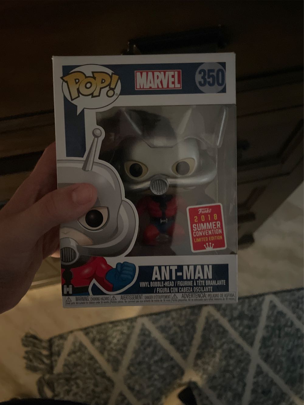 Ant-Man - Marvel Universe vinyl figure collectible [Barcode 889698313551] - Main Image 2