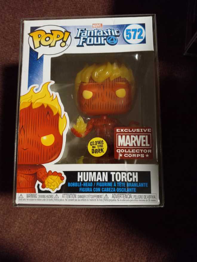 Human Torch - Fantastic Four vinyl figure collectible [Barcode 889698450102] - Main Image 3