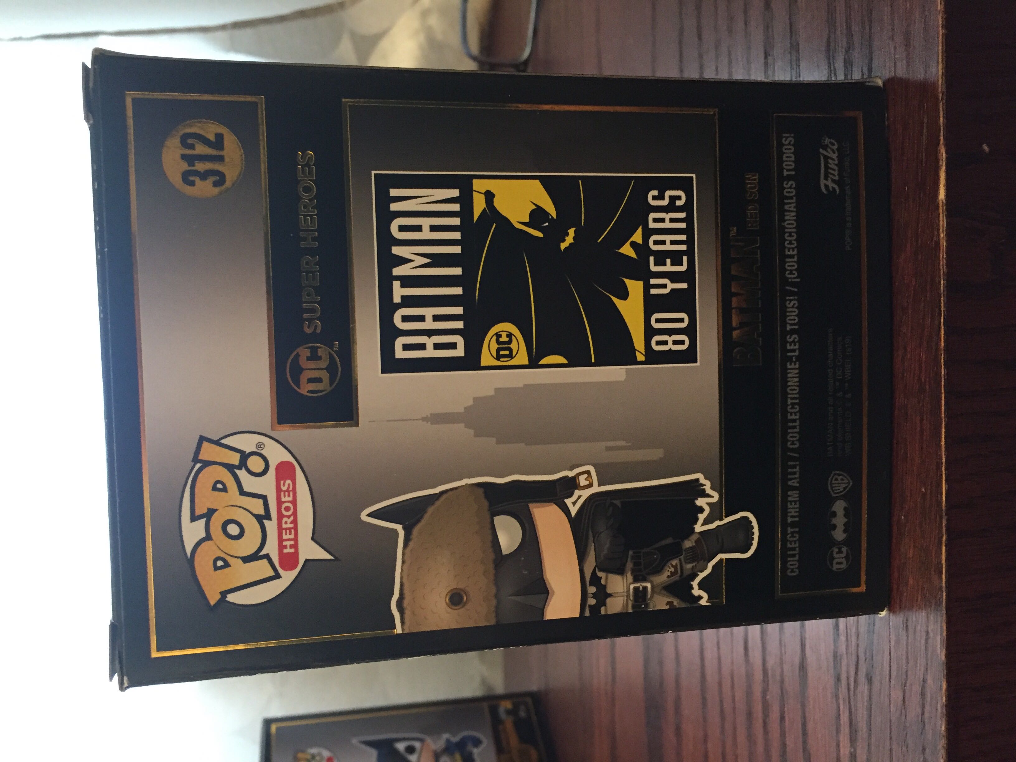 Batman Red Son - Batman vinyl figure collectible [Barcode 889698372619] - Main Image 3