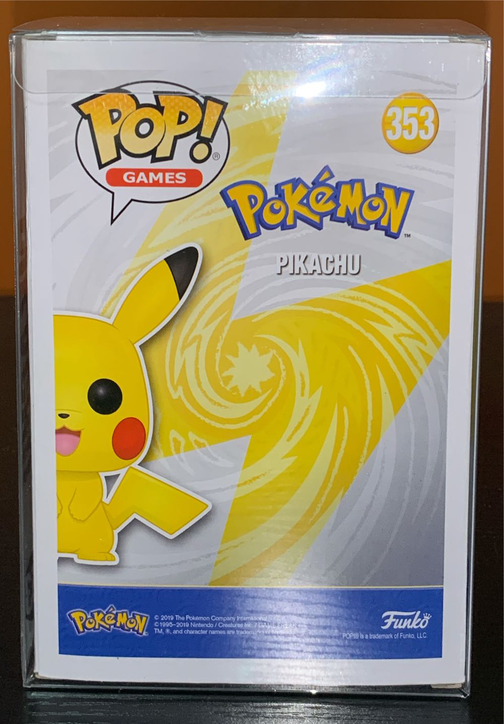 Pikachu - Pokémon vinyl figure collectible [Barcode 889698475242] - Main Image 3