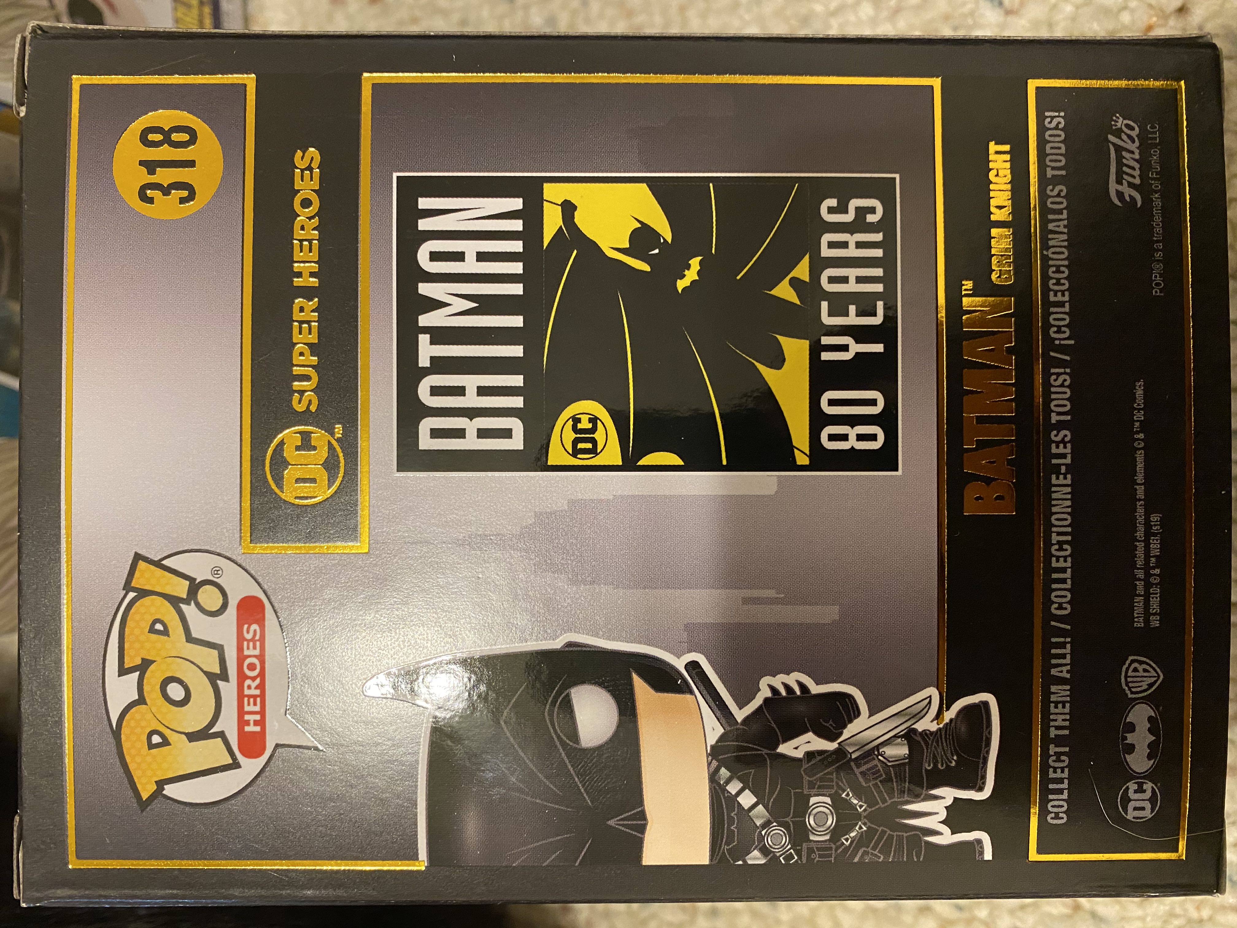 Batman (Grim Knight) - Batman vinyl figure collectible [Barcode 889698460521] - Main Image 2