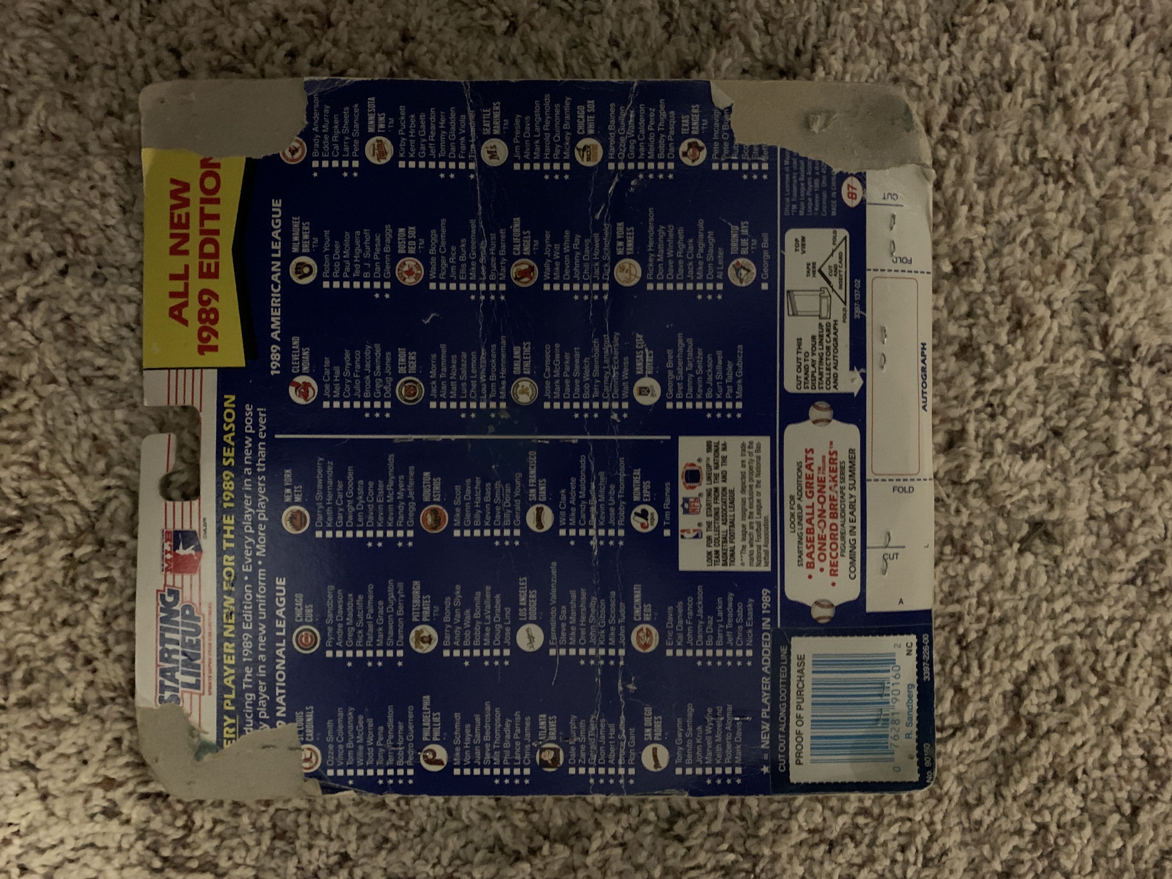 Ryne Sandberg  vinyl figure collectible [Barcode 076281901602] - Main Image 2