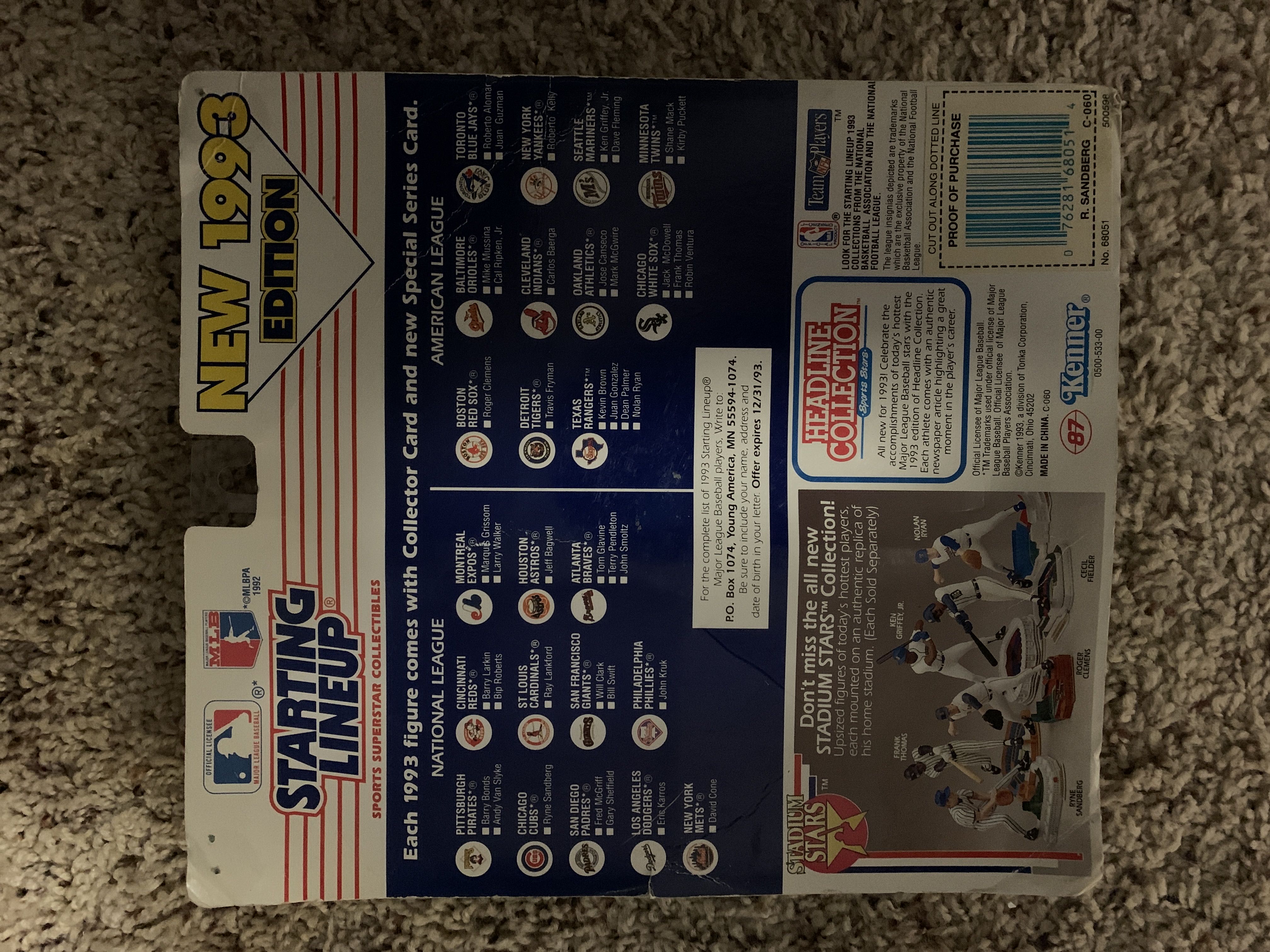 Starting Lineup Ryne Sandberg  vinyl figure collectible [Barcode 076281680514] - Main Image 2