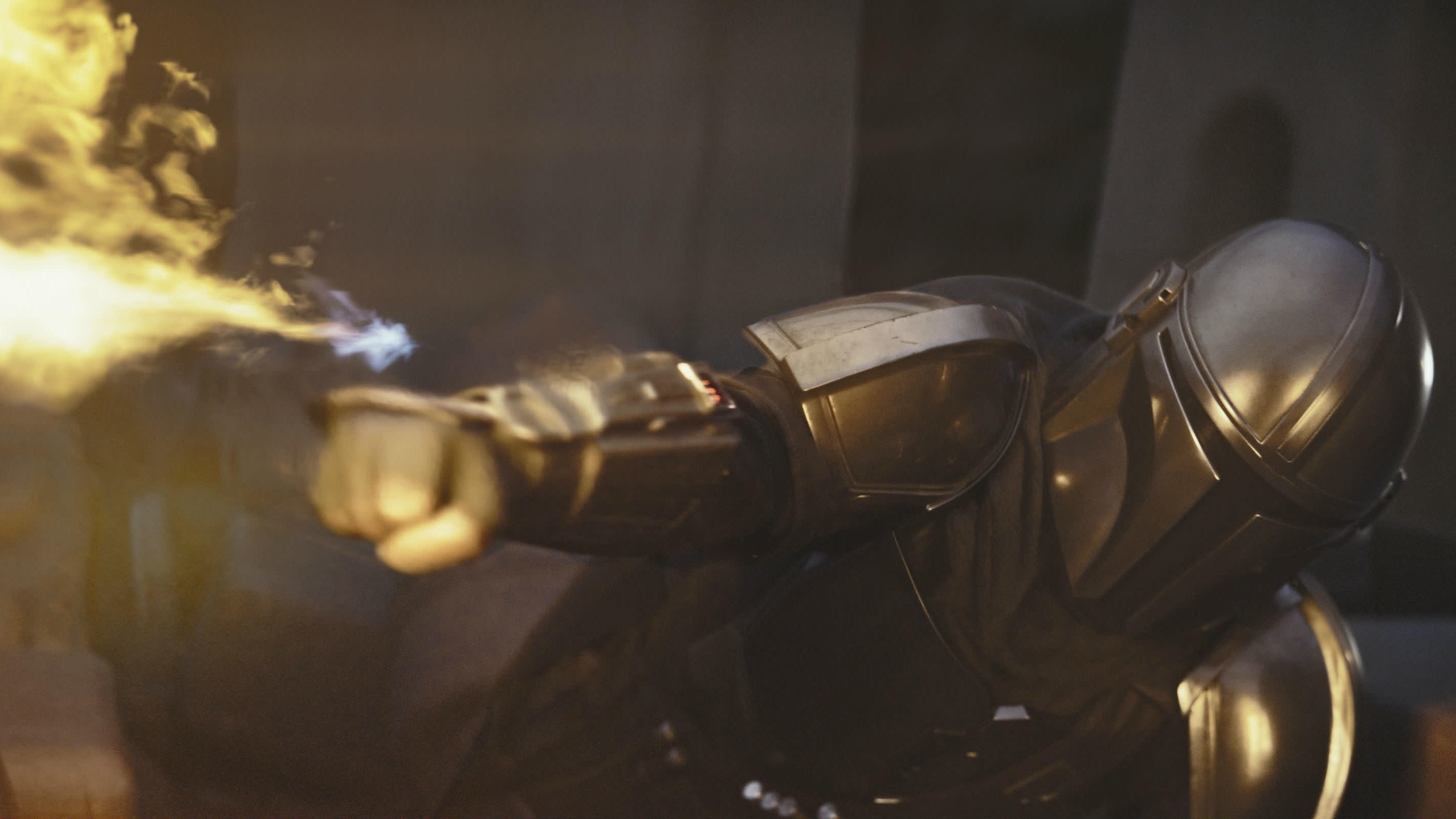 Star Wars: The Mandalorian: Flame Throwing - Star Wars vinyl figure collectible [Barcode 889698460934] - Main Image 4