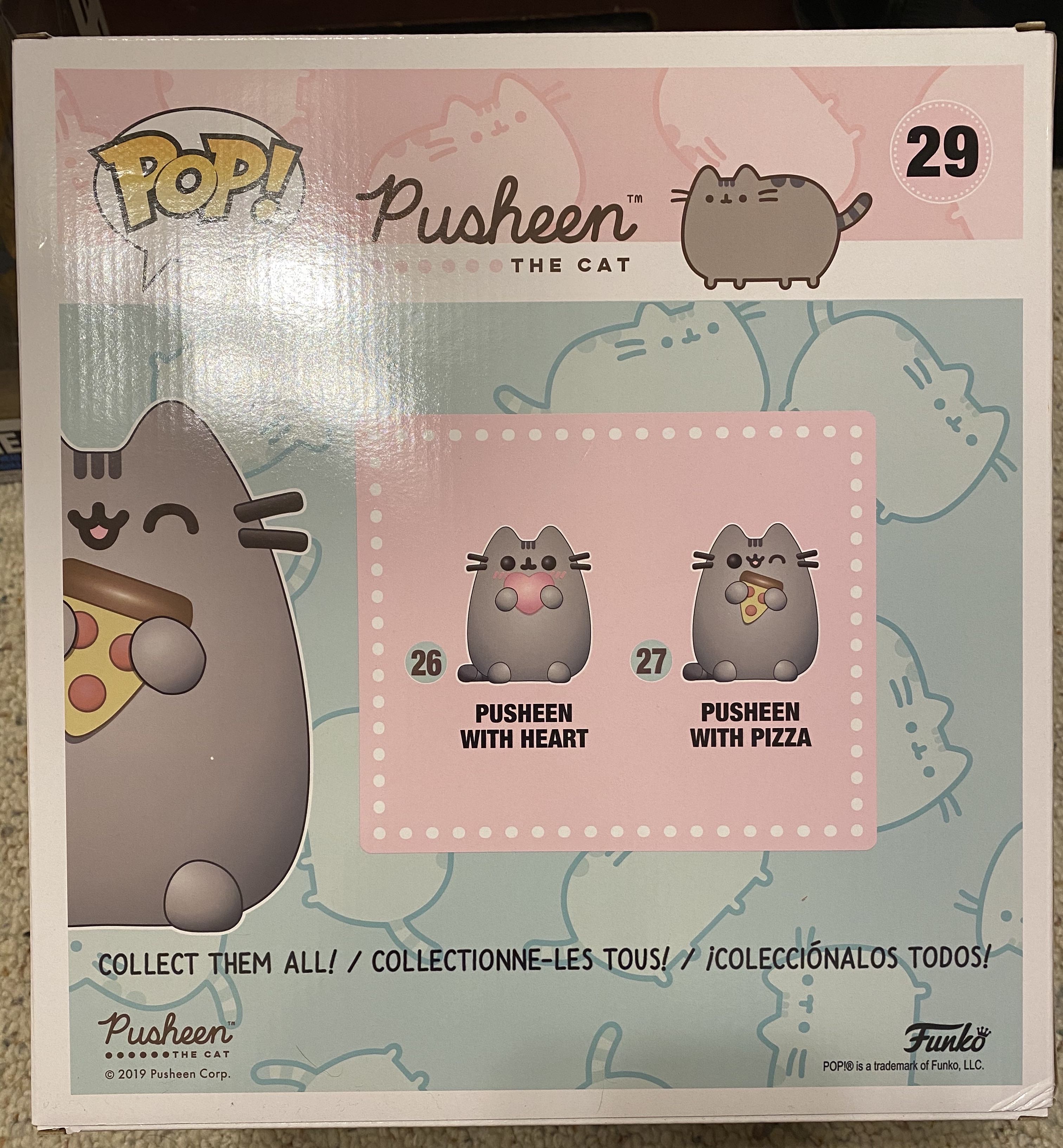 Pusheen with Pizza (10 inch)  vinyl figure collectible [Barcode 889698447607] - Main Image 2