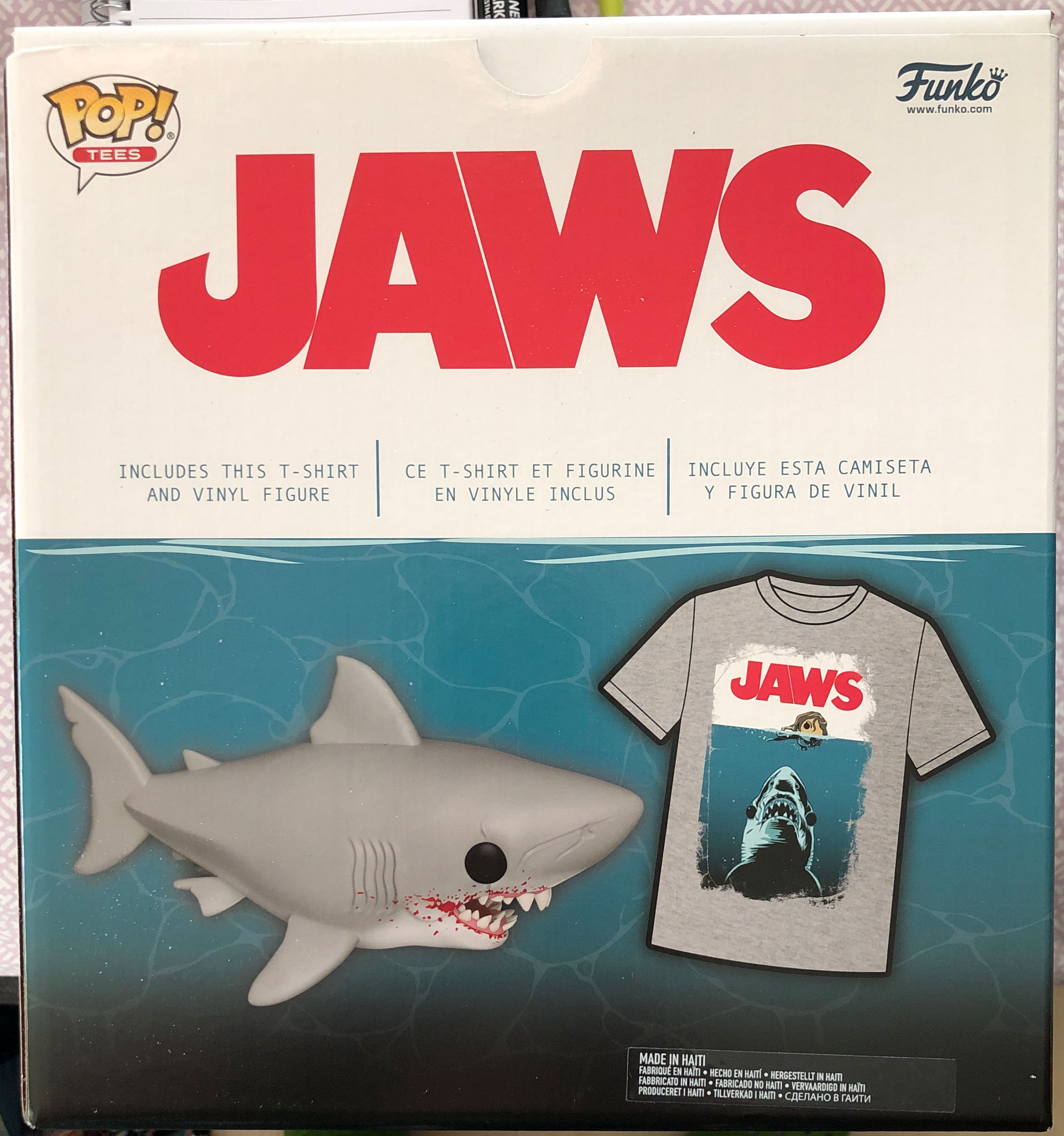 Jaws w/tee - Jaws vinyl figure collectible - Main Image 2