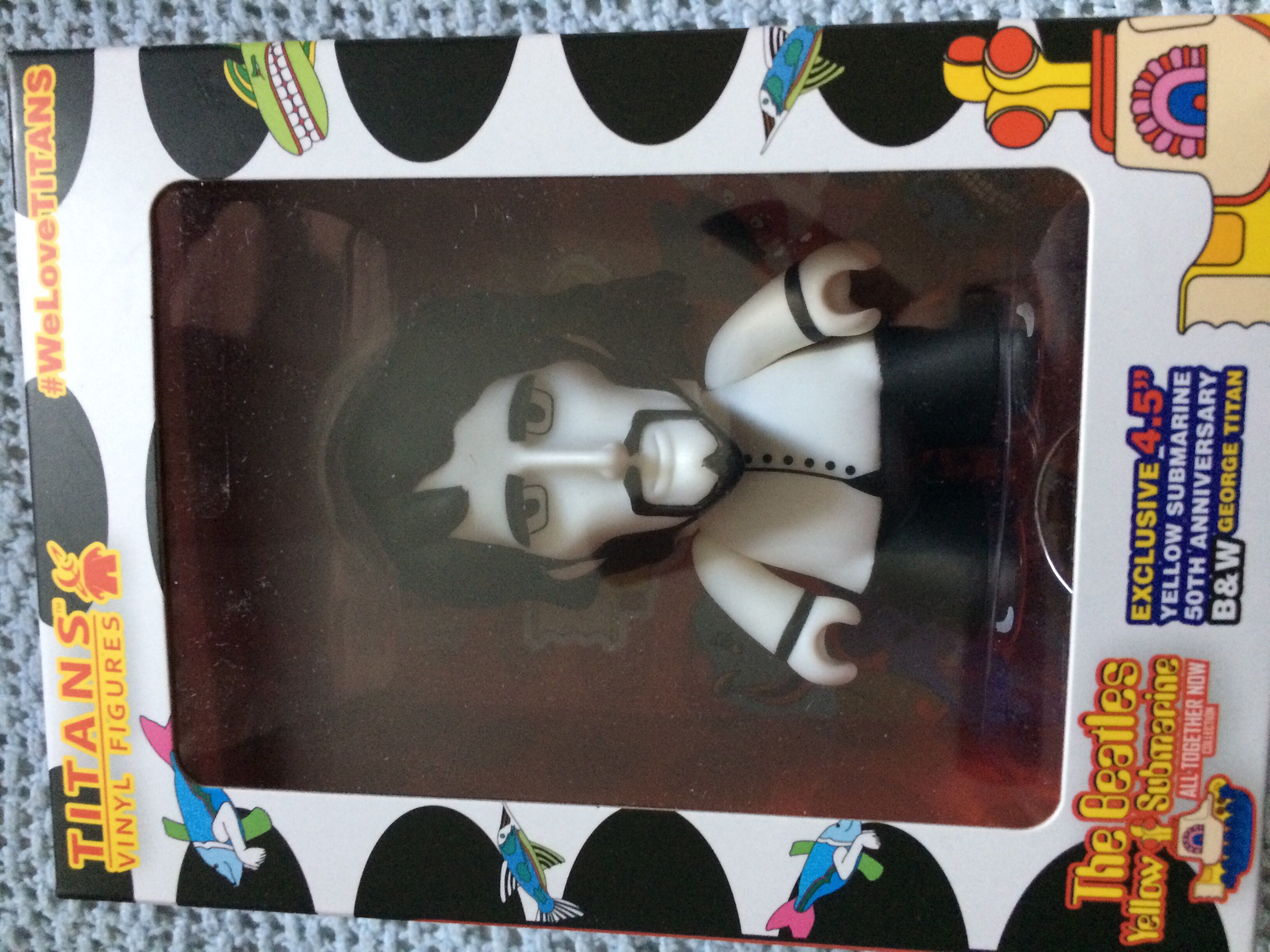 The Beatles Yellow Submarine All Together Now - The Beatles vinyl figure collectible [Barcode 5052473201540] - Main Image 2