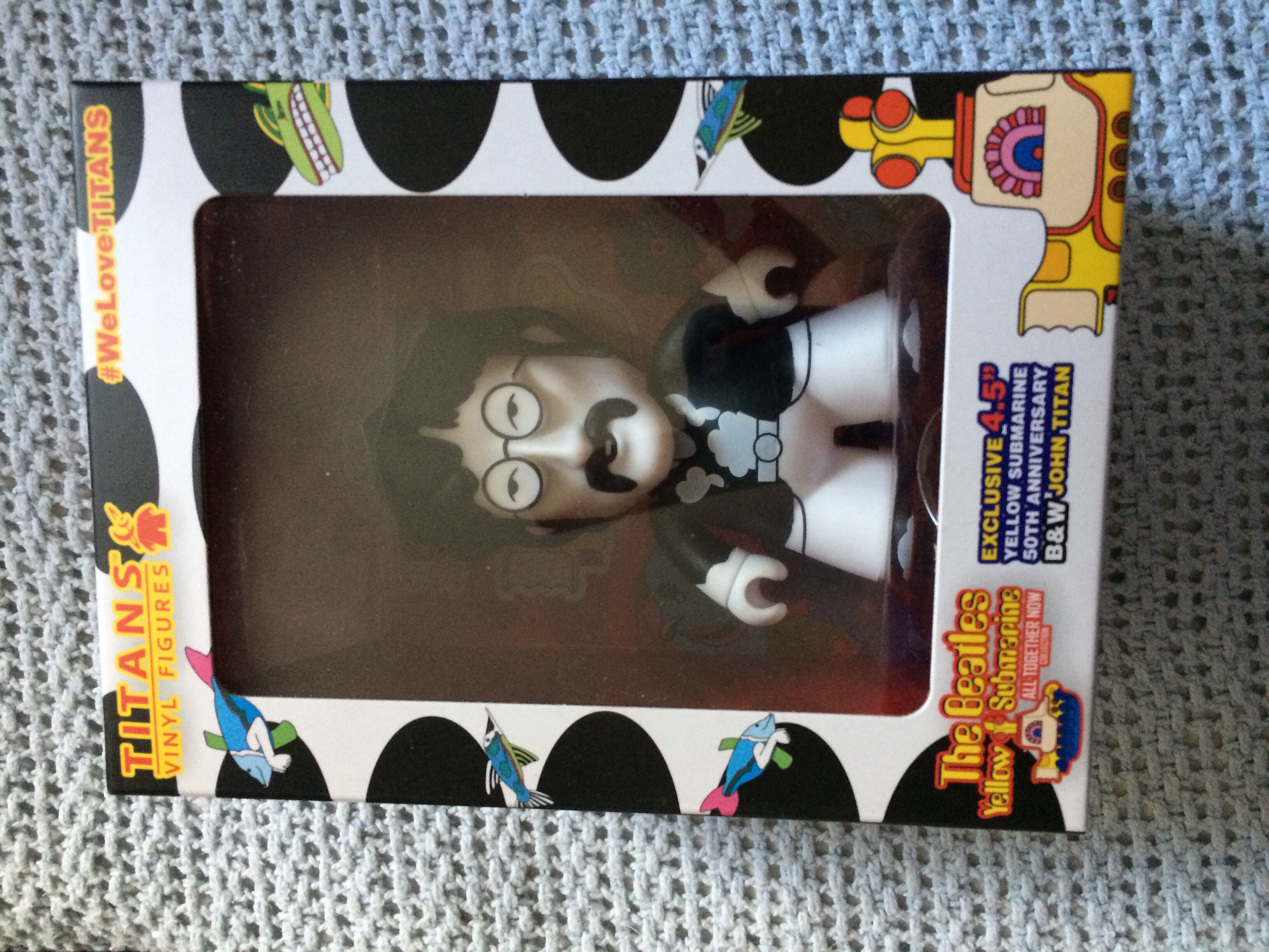 The Beatles Yellow Submarine All Together Now - The Beatles vinyl figure collectible [Barcode 5052473201526] - Main Image 2