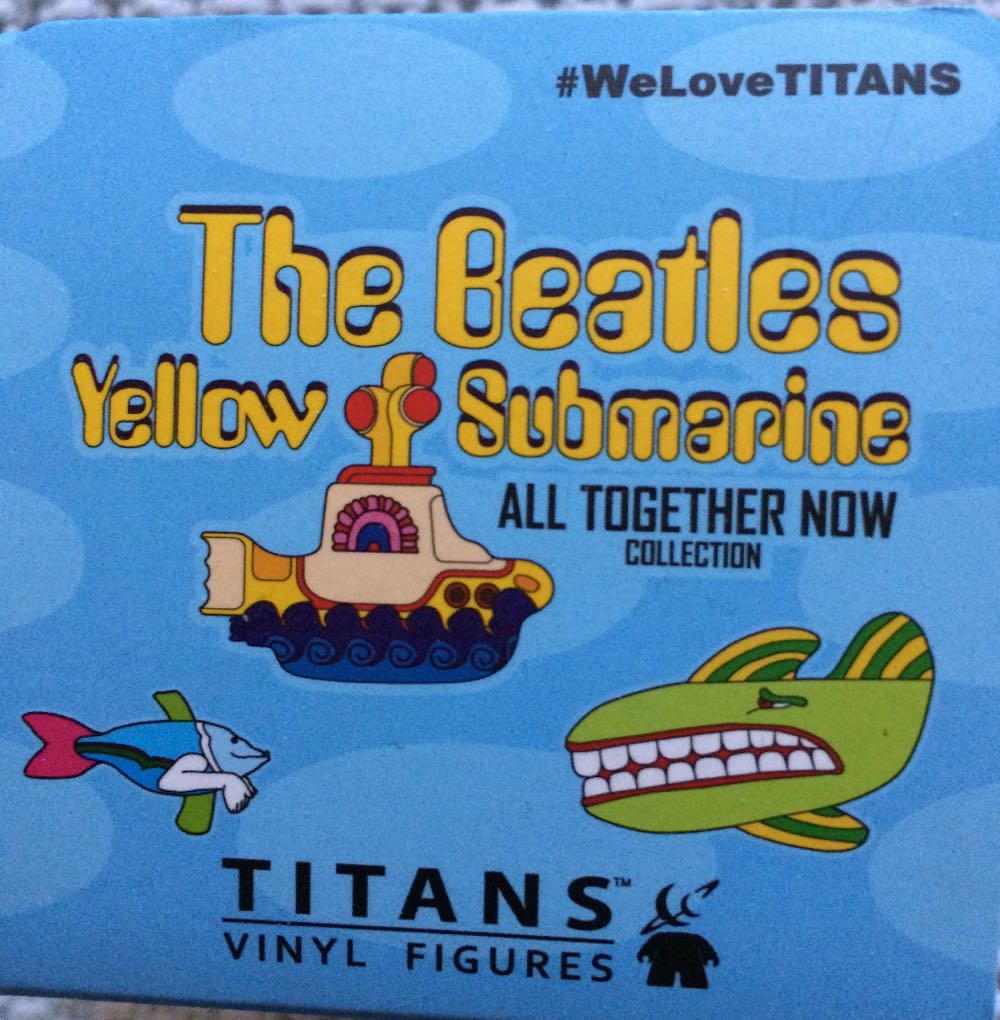 Paul (Black & White) - The Beatles vinyl figure collectible [Barcode 5052473170013] - Main Image 3