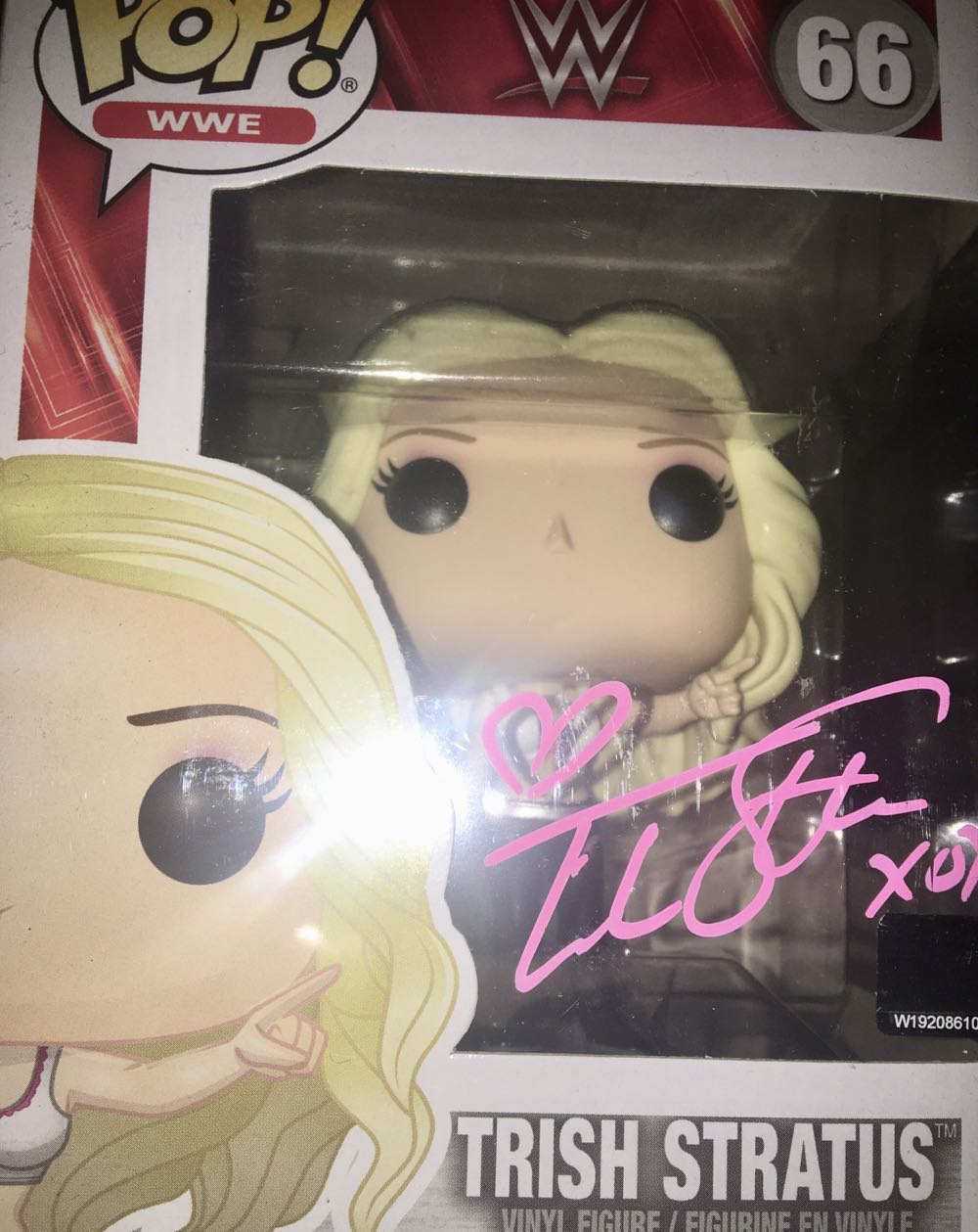 Trish Stratus - WWE vinyl figure collectible [Barcode 889698419420] - Main Image 3