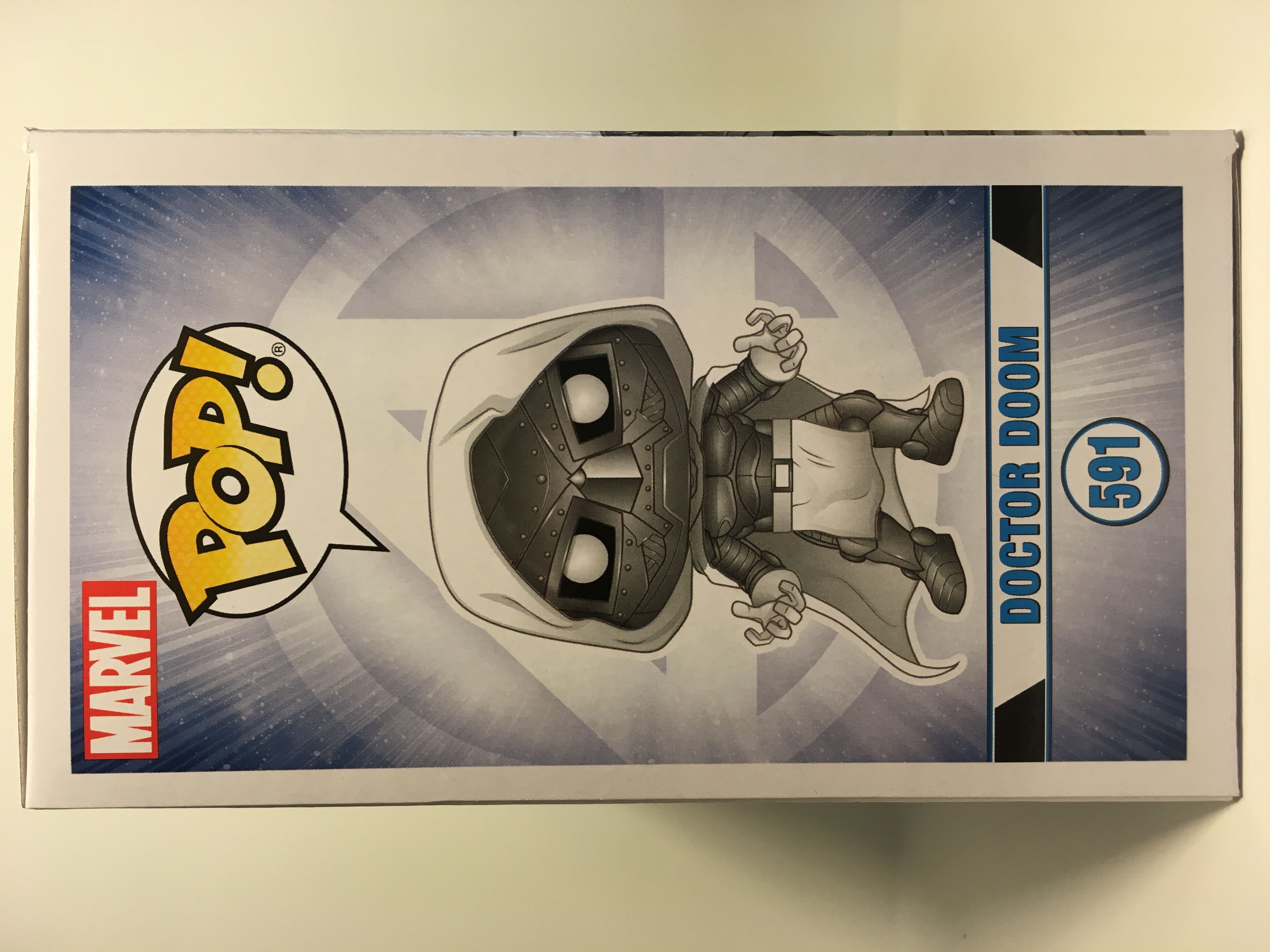 Doctor Doom - Fantastic Four vinyl figure collectible [Barcode 889698459136] - Main Image 2