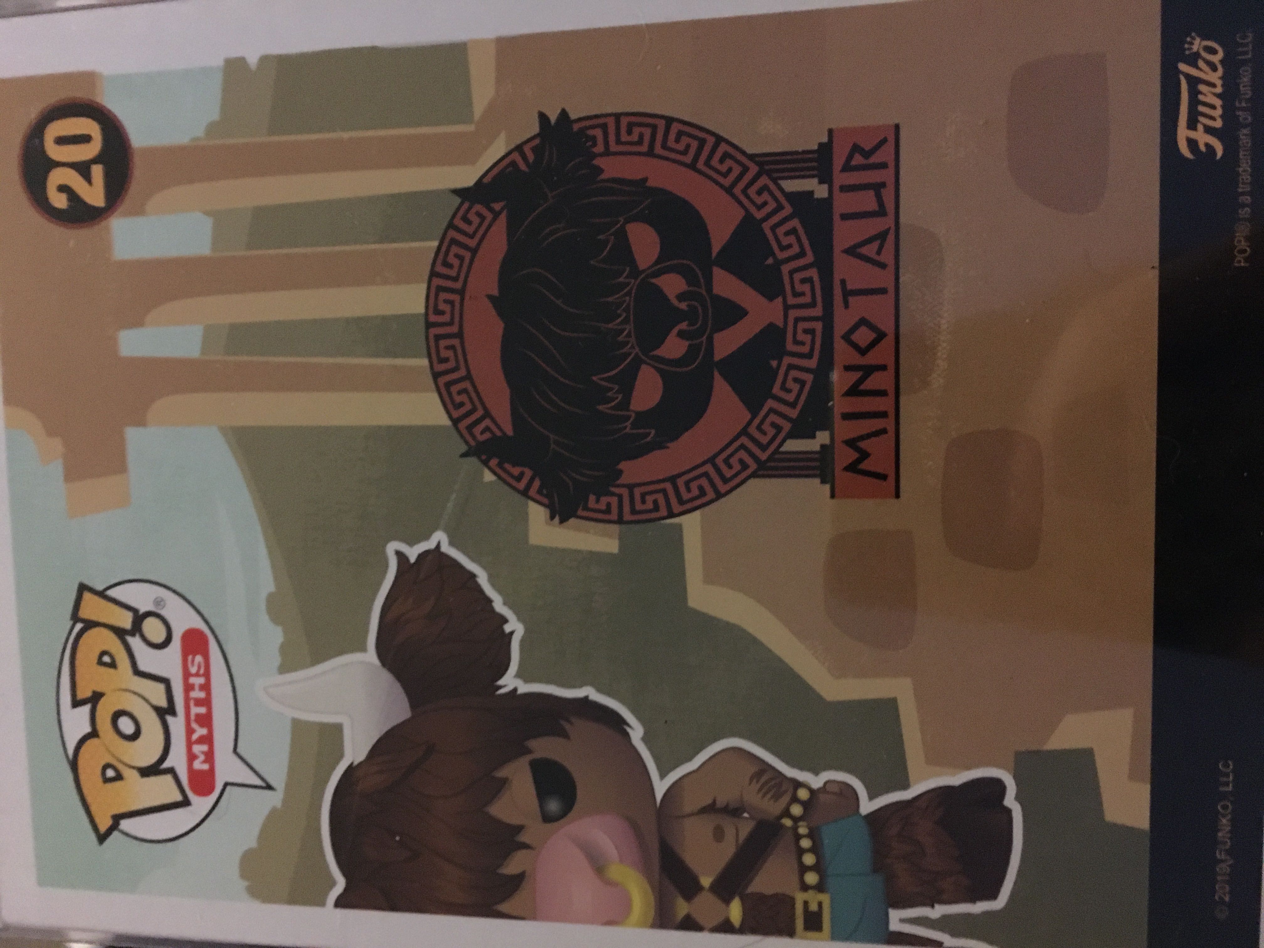 Minotaur  vinyl figure collectible [Barcode 889698439572] - Main Image 2