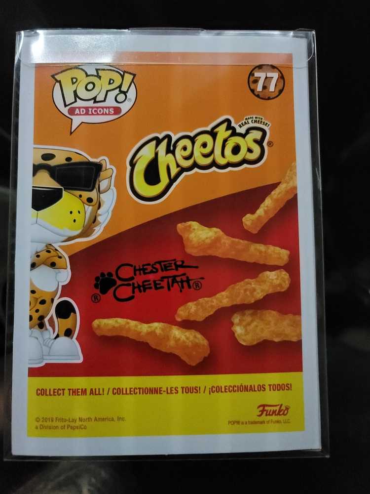 Chester Cheetah (Glow)  vinyl figure collectible [Barcode 889698464802] - Main Image 3