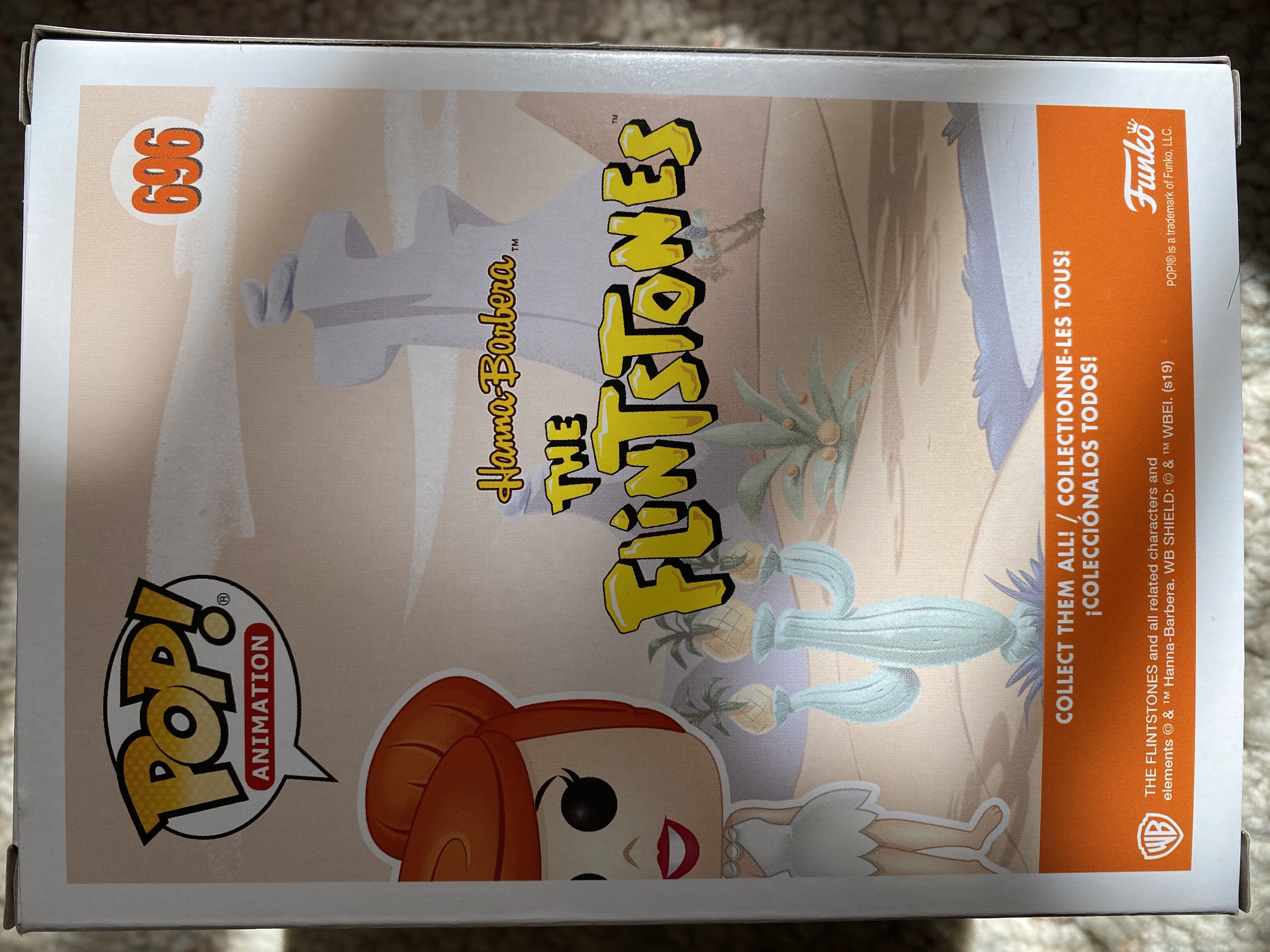 Wilma Flintstone - The Flinstones vinyl figure collectible [Barcode 889698436816] - Main Image 2