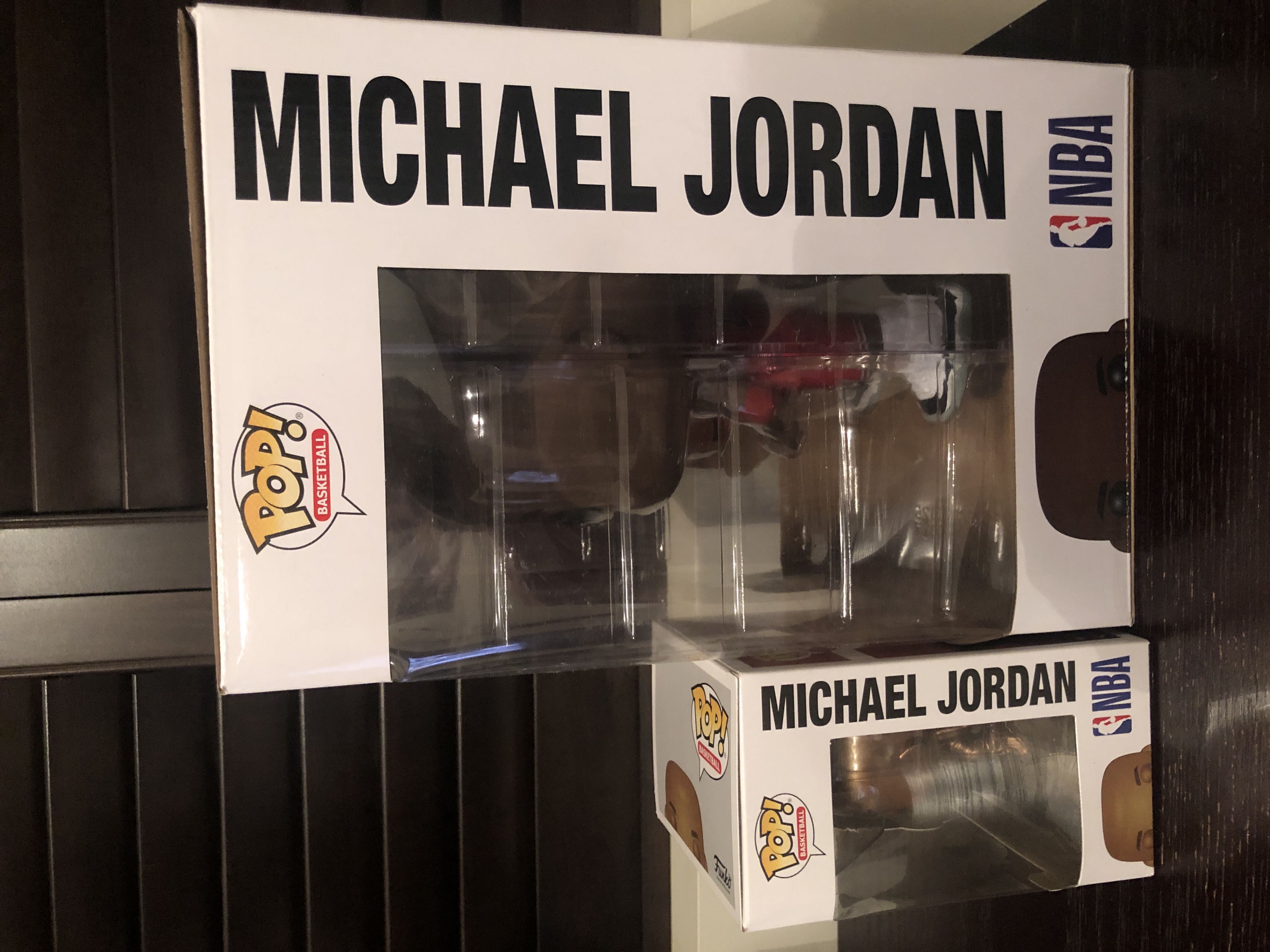 Basketball:  75 Michael Jordan - NBA vinyl figure collectible [Barcode 889698455985] - Main Image 2