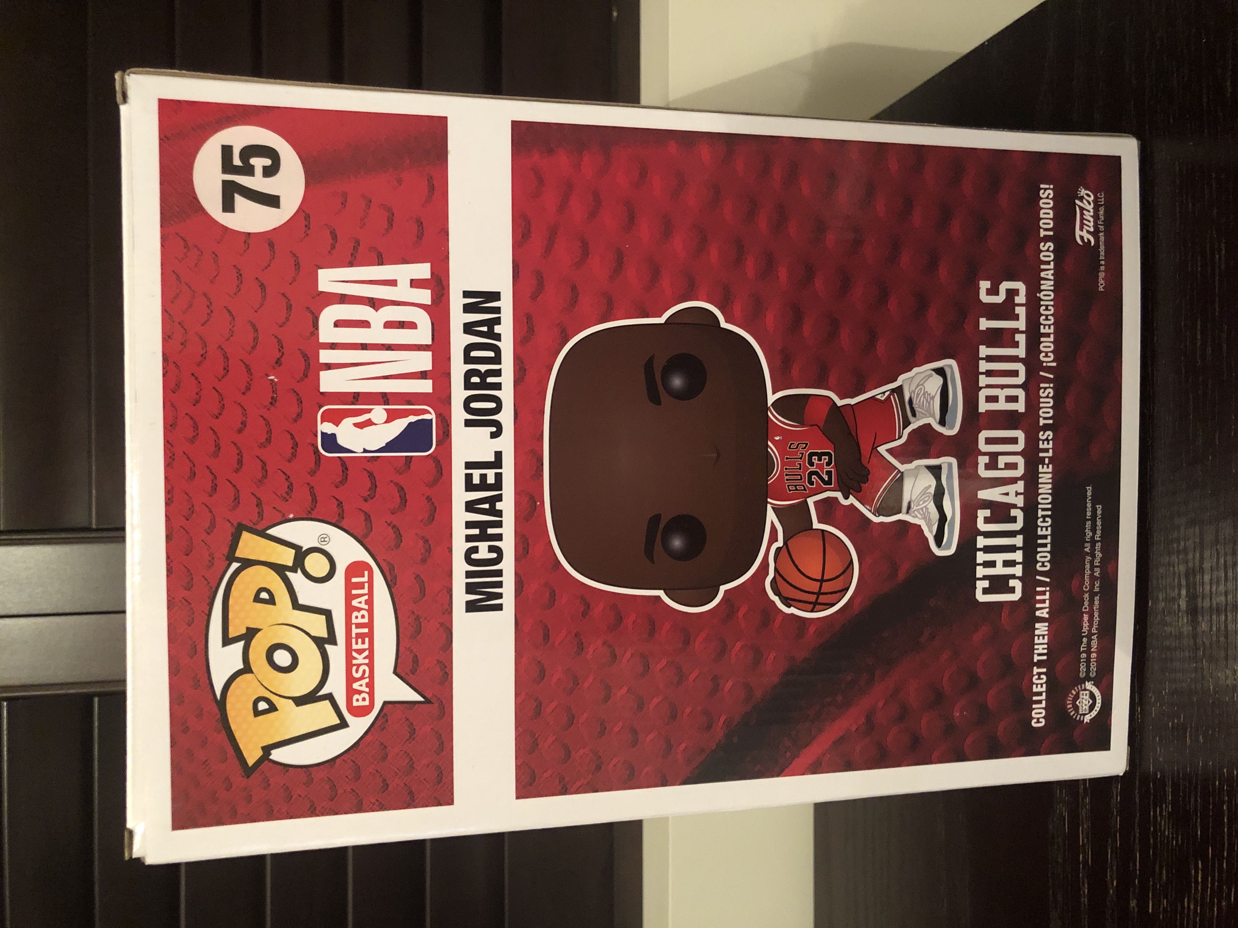 Basketball:  75 Michael Jordan - NBA vinyl figure collectible [Barcode 889698455985] - Main Image 3
