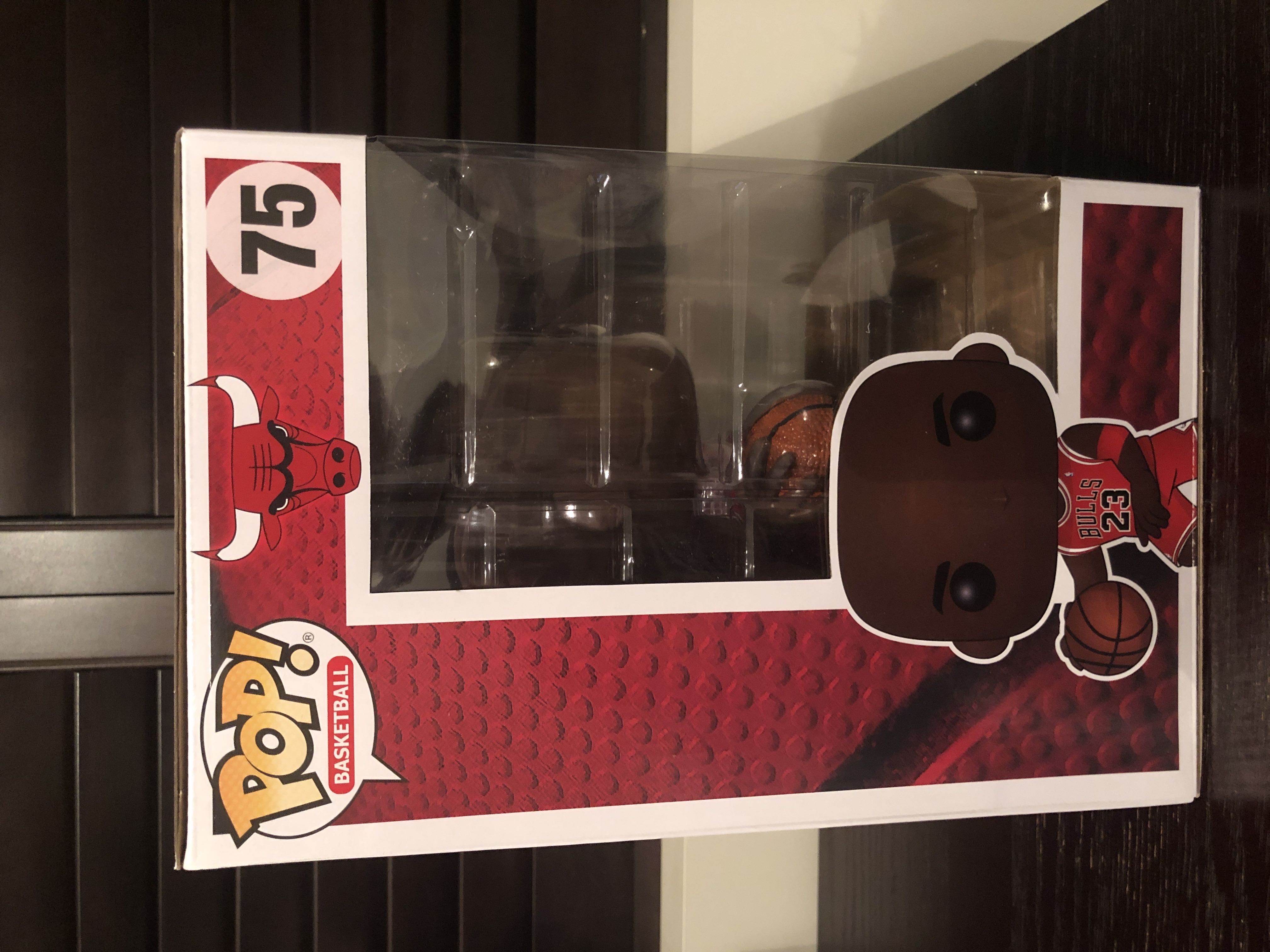 Basketball:  75 Michael Jordan - NBA vinyl figure collectible [Barcode 889698455985] - Main Image 4