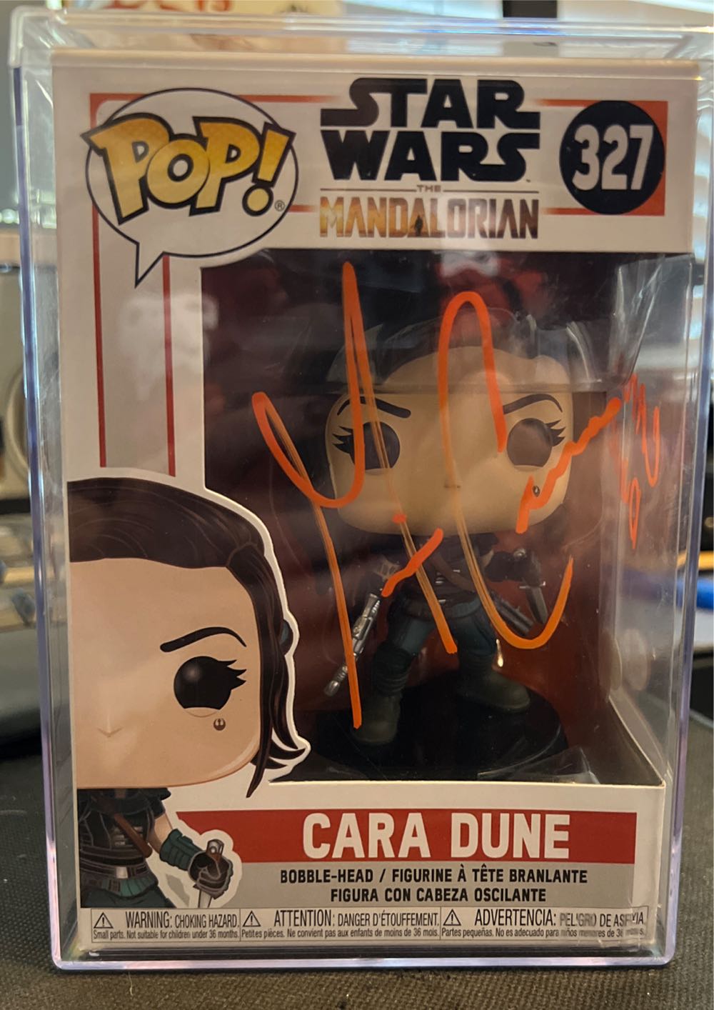 Cara Dune - Star Wars: The Mandalorian vinyl figure collectible [Barcode 889698420655] - Main Image 3