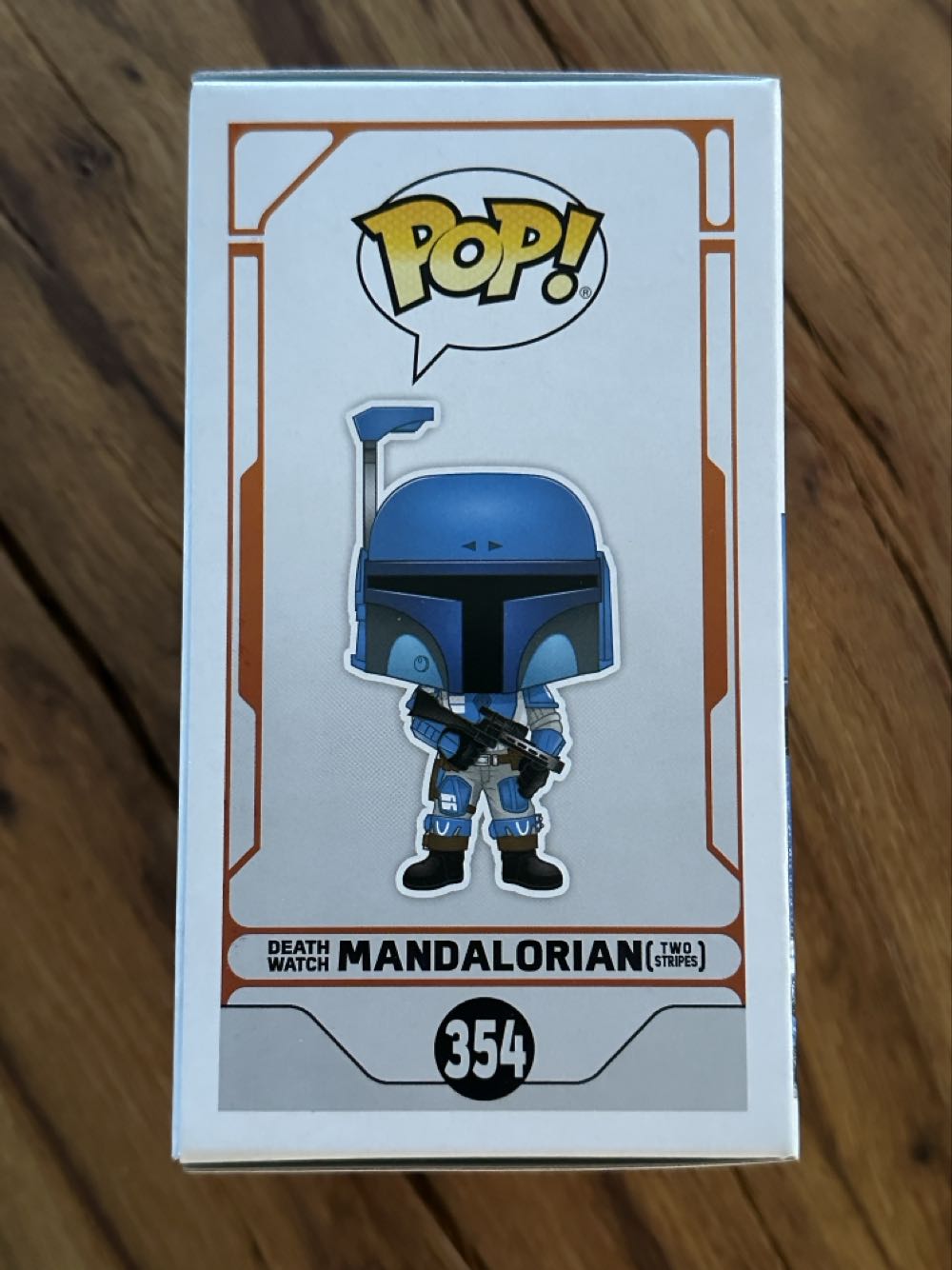 Death Watch Mandalorian (Two Stripes) - Star Wars vinyl figure collectible [Barcode 889698460910] - Main Image 3