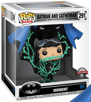 Batman And Catwoman - Batman vinyl figure collectible [Barcode 889698429856] - Main Image 2