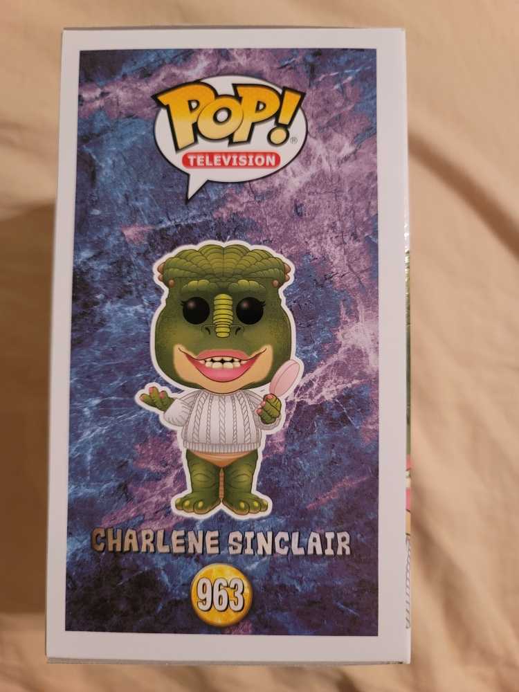 Charlene Sinclair - Dinosaurs vinyl figure collectible [Barcode 889698470100] - Main Image 2