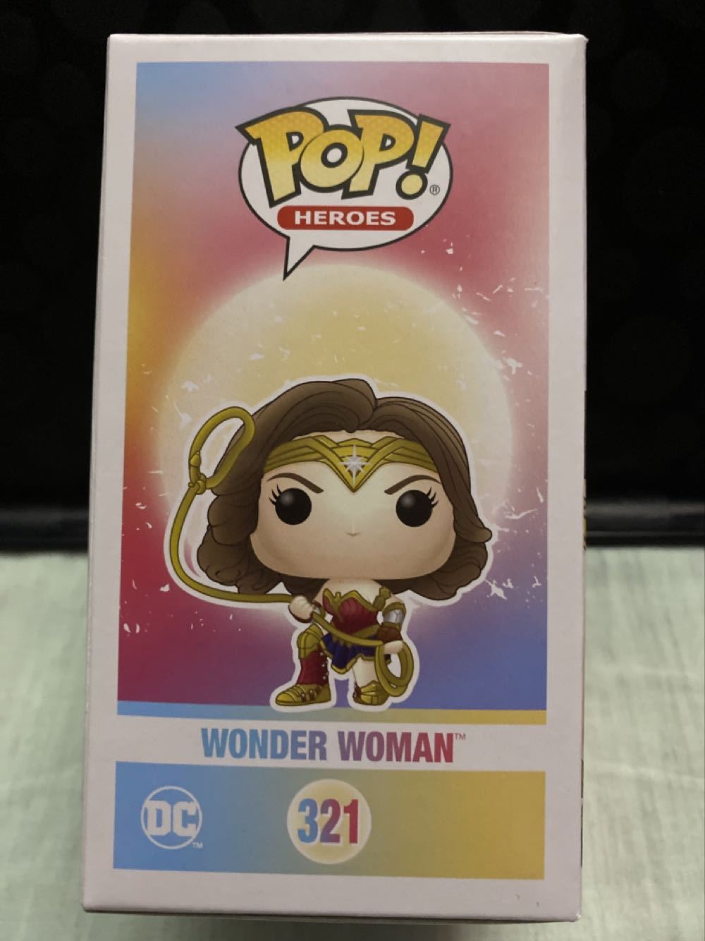 Wonder Woman - DC Universe vinyl figure collectible [Barcode 889698466639] - Main Image 2