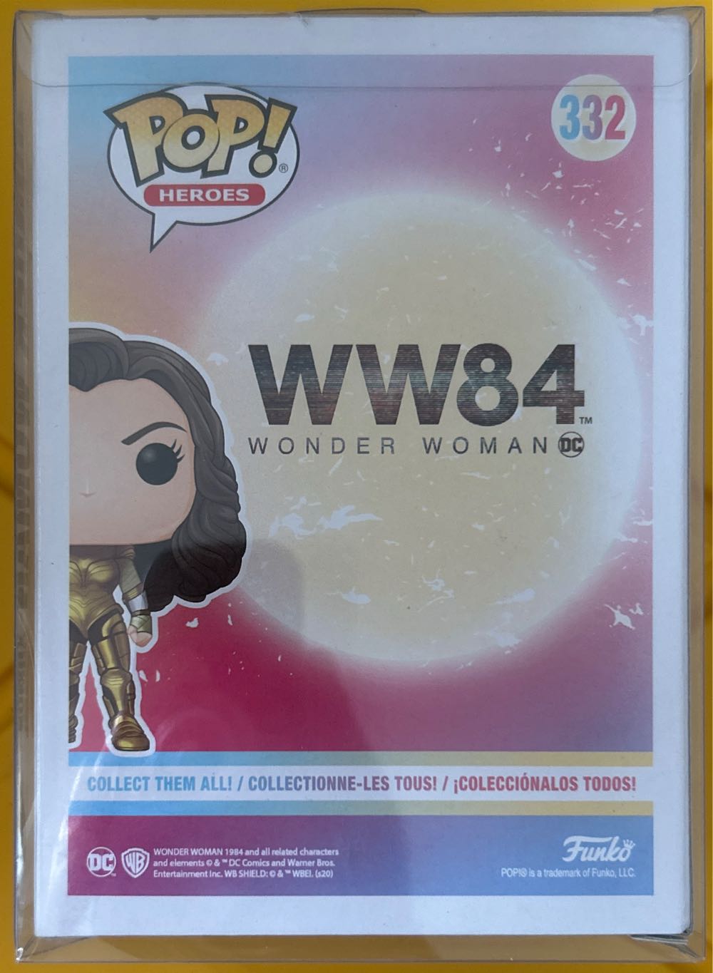 Wonder Woman (Golden Armor) - DC Universe vinyl figure collectible [Barcode 889698482202] - Main Image 3