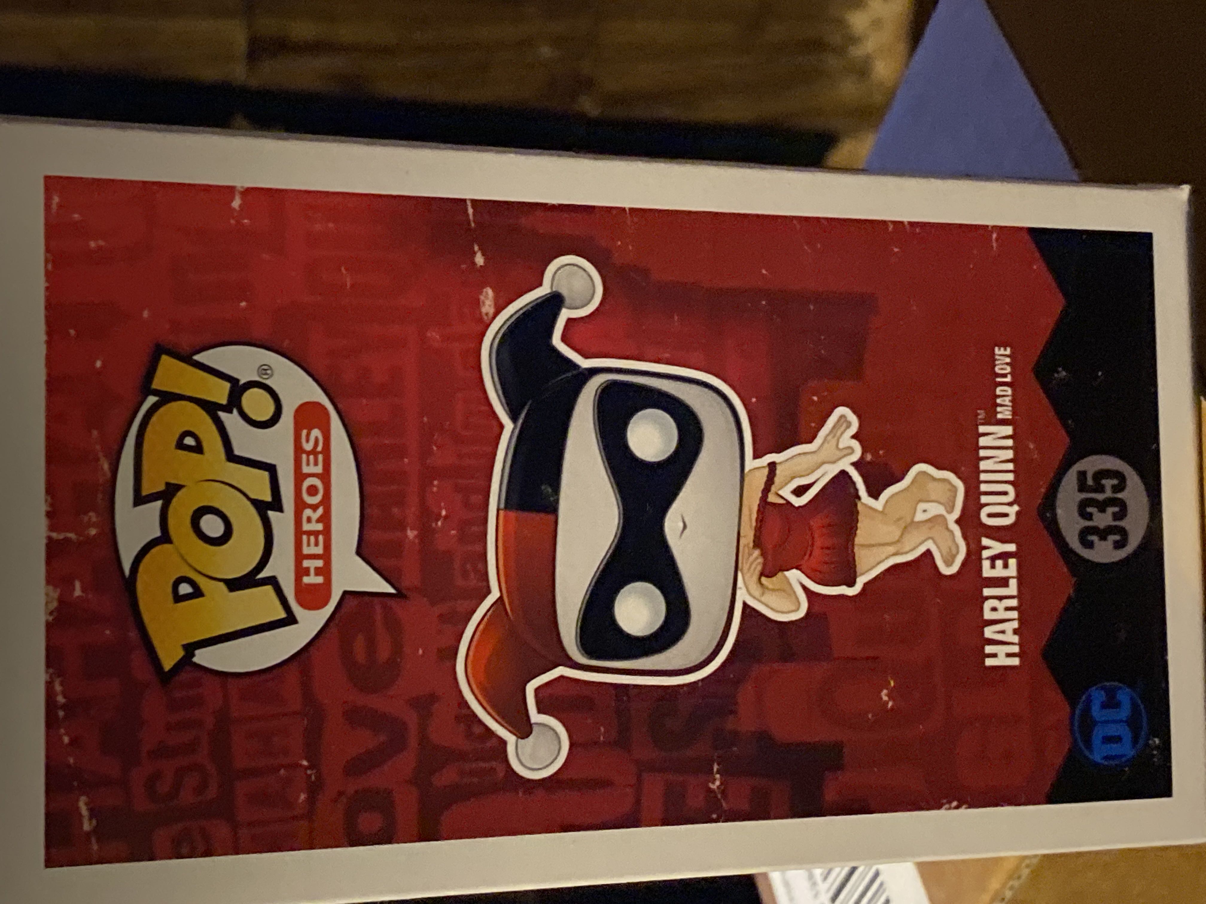 Harley Quinn (Mad Love) - DC Universe vinyl figure collectible [Barcode 889698476003] - Main Image 3