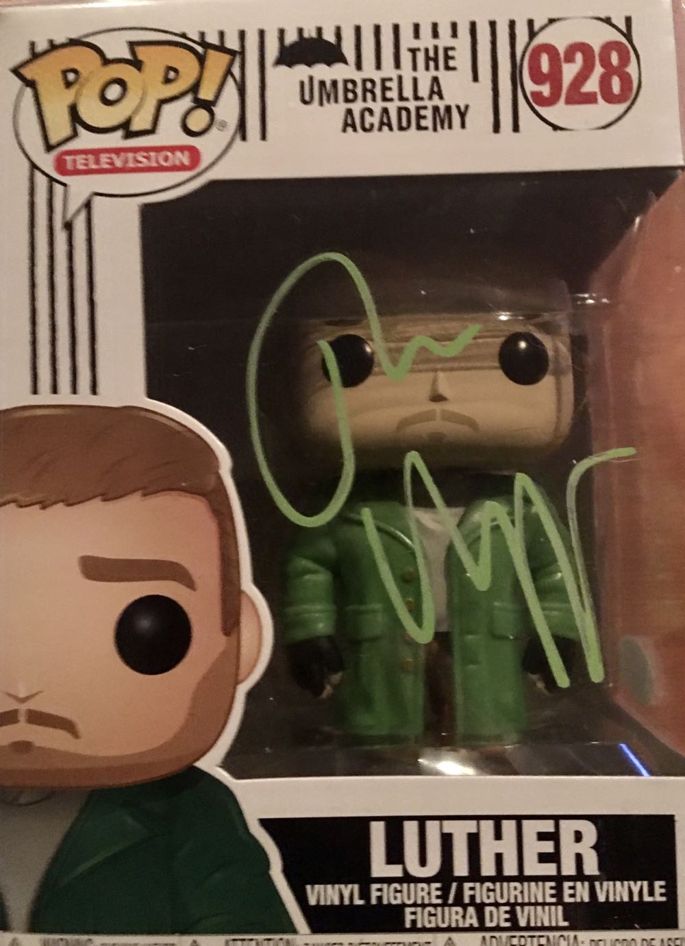 Luther Hargreeves - Umbrella Academy vinyl figure collectible [Barcode 889698445108] - Main Image 3