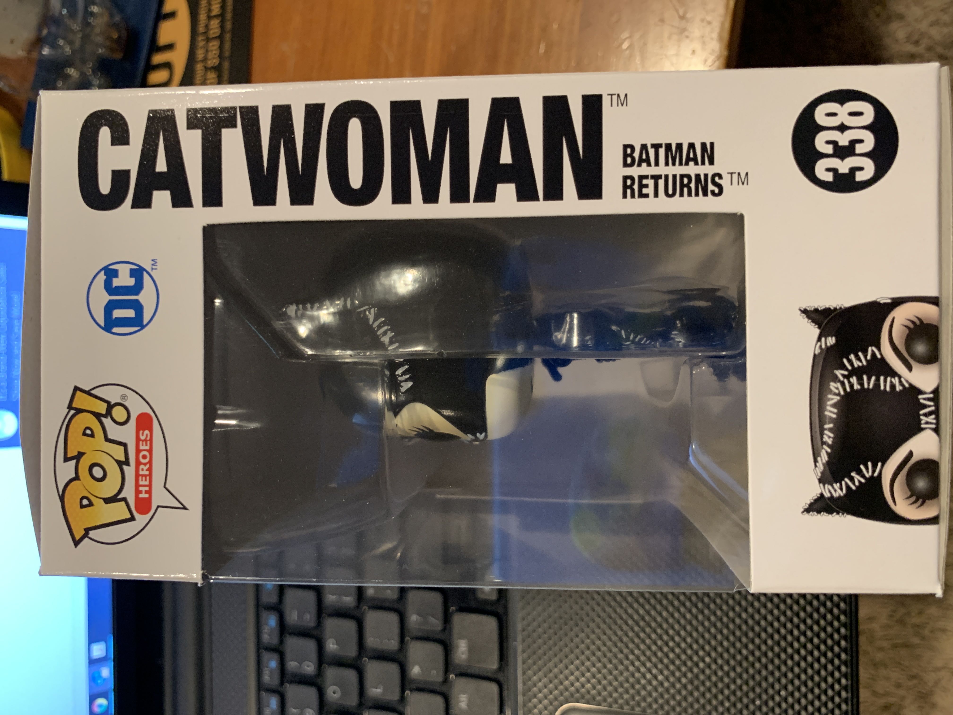 Catwoman - Batman vinyl figure collectible [Barcode 889698477079] - Main Image 2