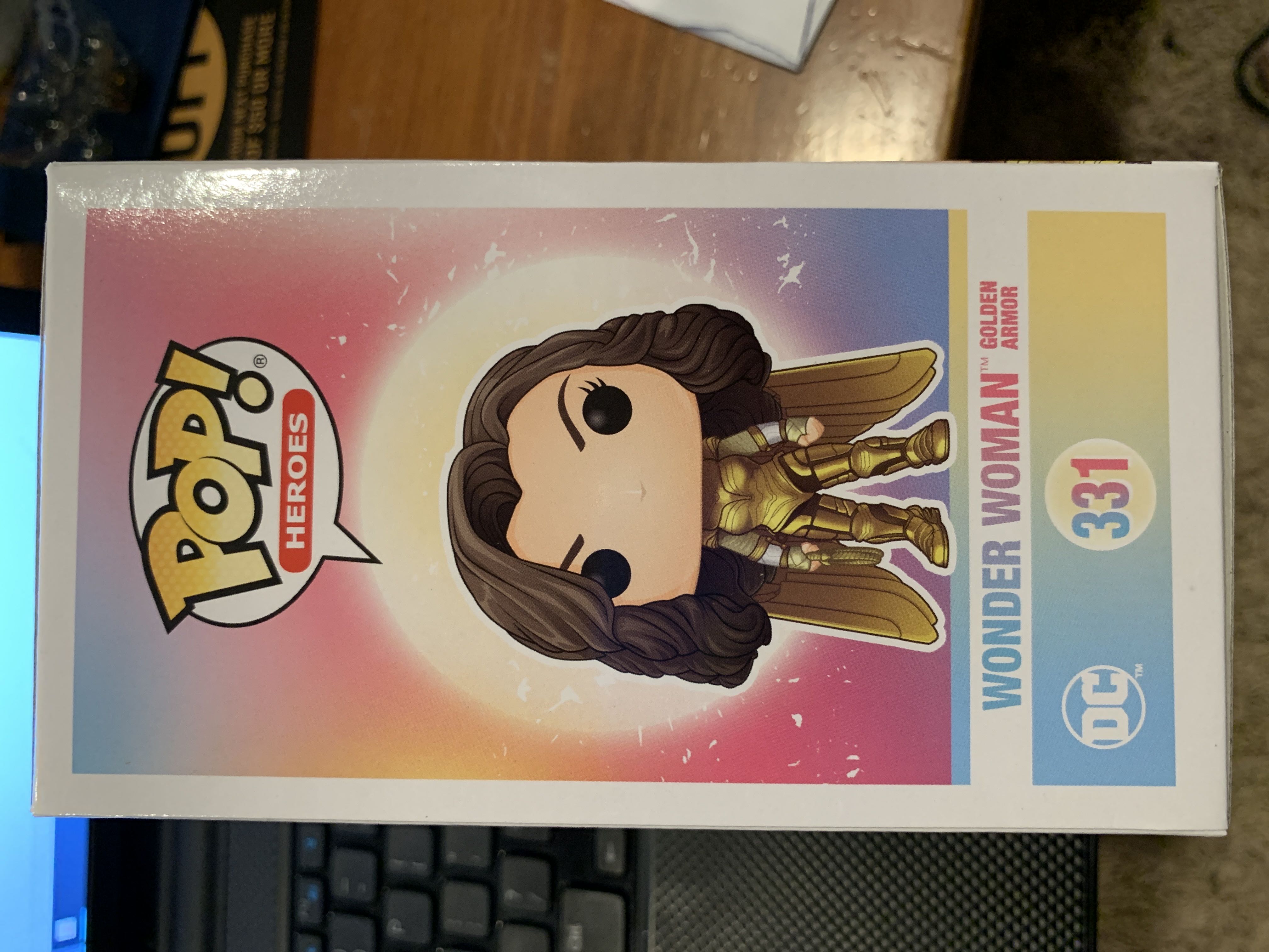 Wonder Woman (Golden Armor) - Wonder Woman vinyl figure collectible [Barcode 889698466622] - Main Image 4