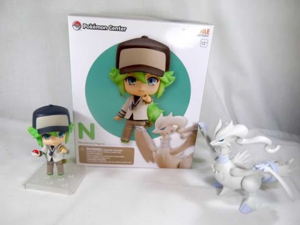 Pokémon Center N Nendoroid  vinyl figure collectible [Barcode 820650016929] - Main Image 2