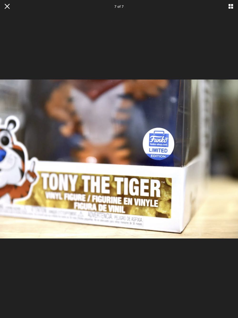 TONY THE TIGER Jumbo - Kellogg’s vinyl figure collectible [Barcode 889698430296] - Main Image 4