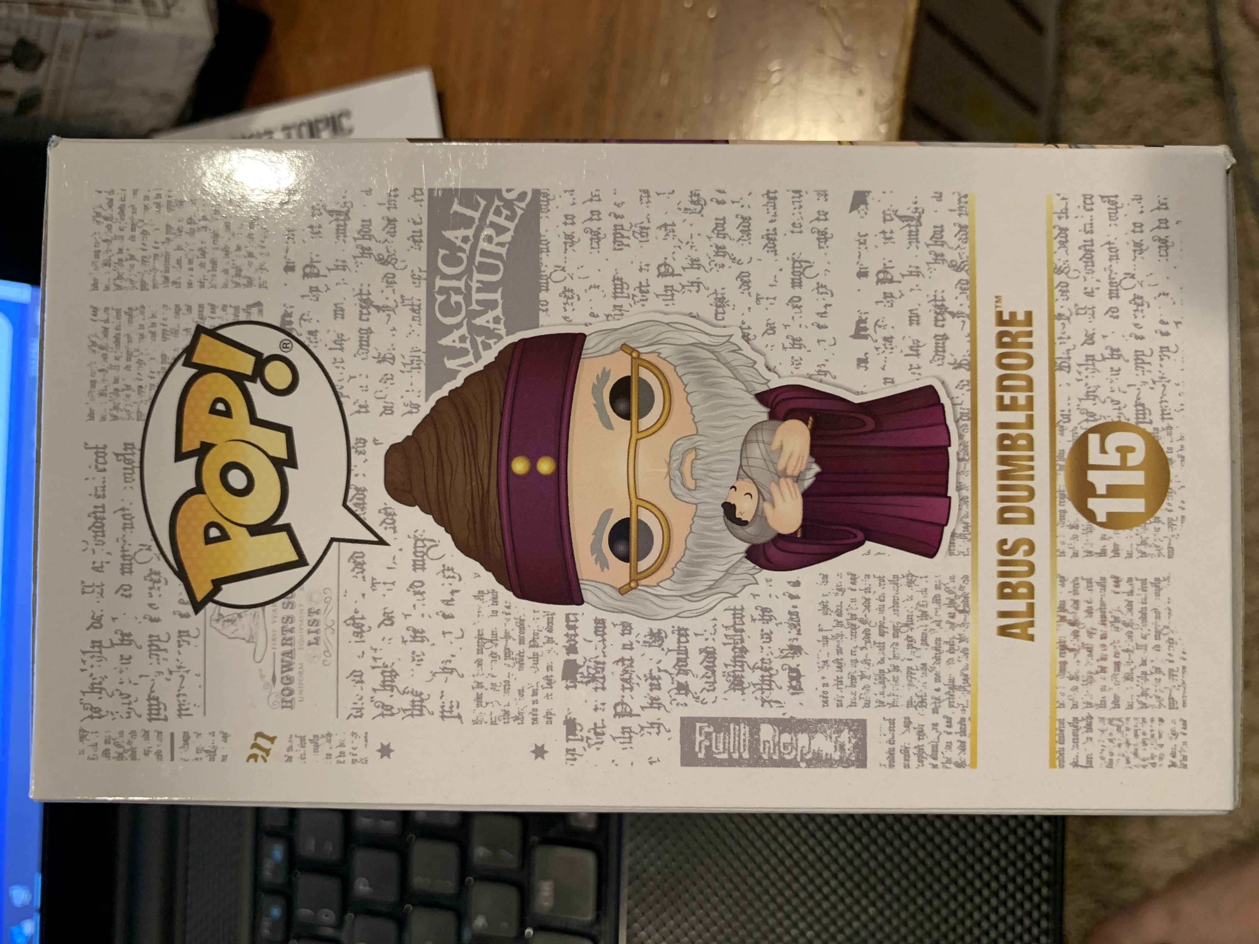 Albus Dumbledore (Baby Harry) - Harry Potter vinyl figure collectible [Barcode 889698480673] - Main Image 4