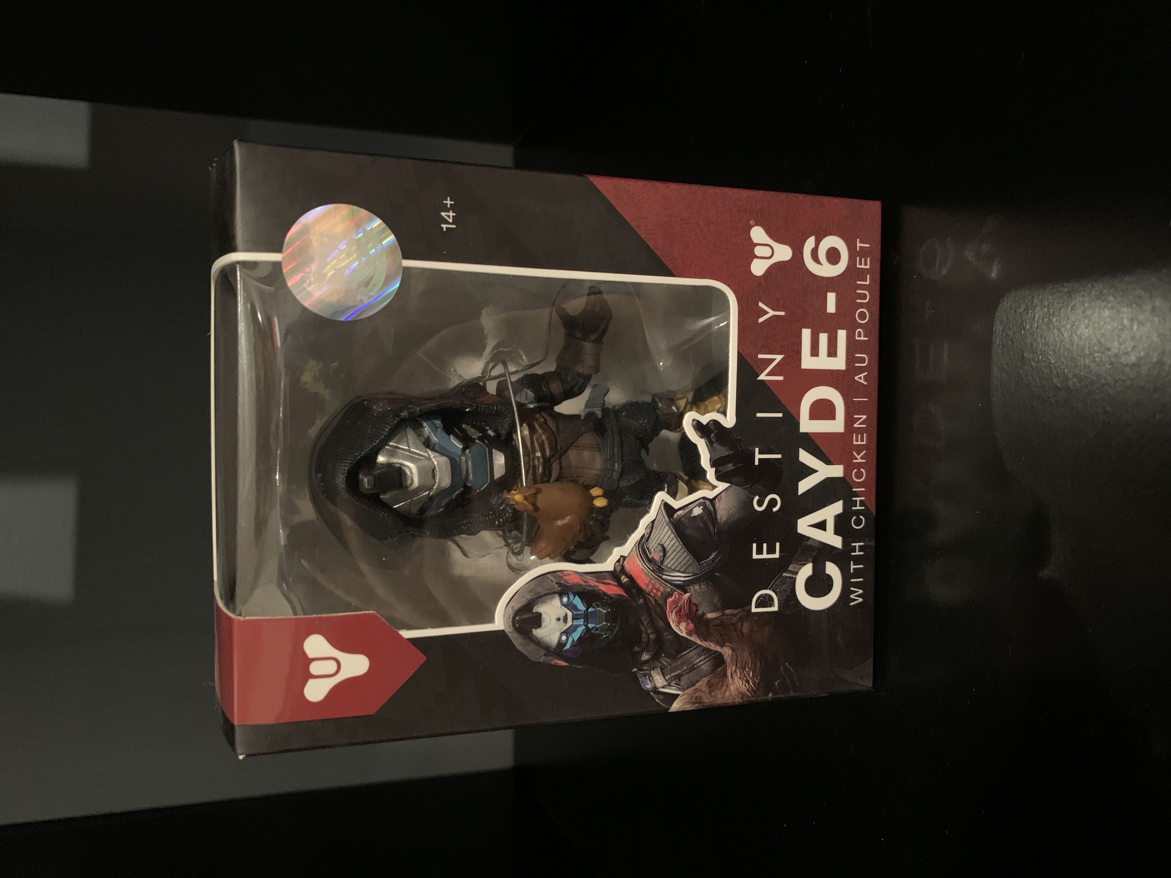 Cayde-6 With Chicken Vinyl Bungie Official - Destiny vinyl figure collectible [Barcode 847509046944] - Main Image 3