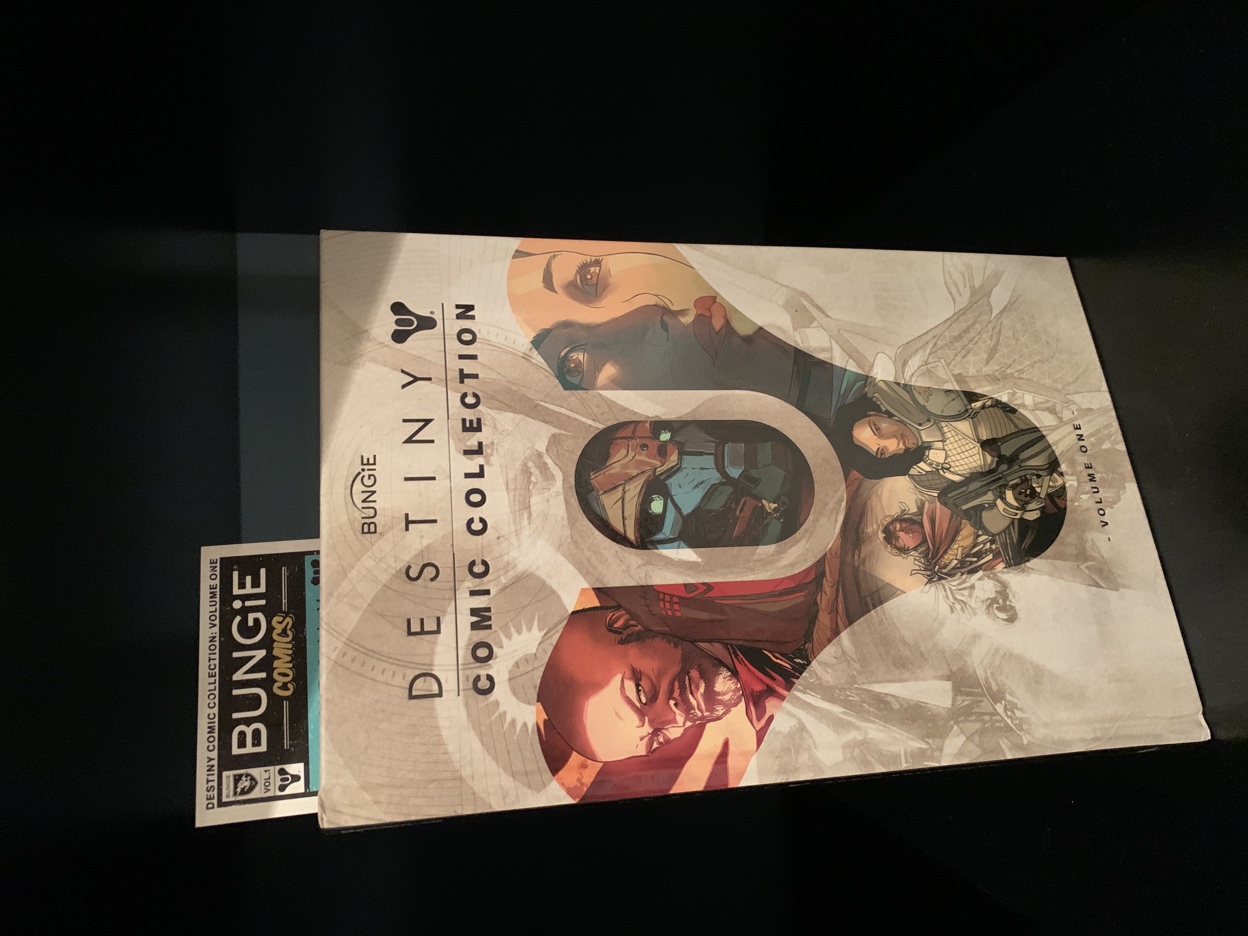 Destiny Comic Collection - Destiny vinyl figure collectible [Barcode 9781945683954] - Main Image 2