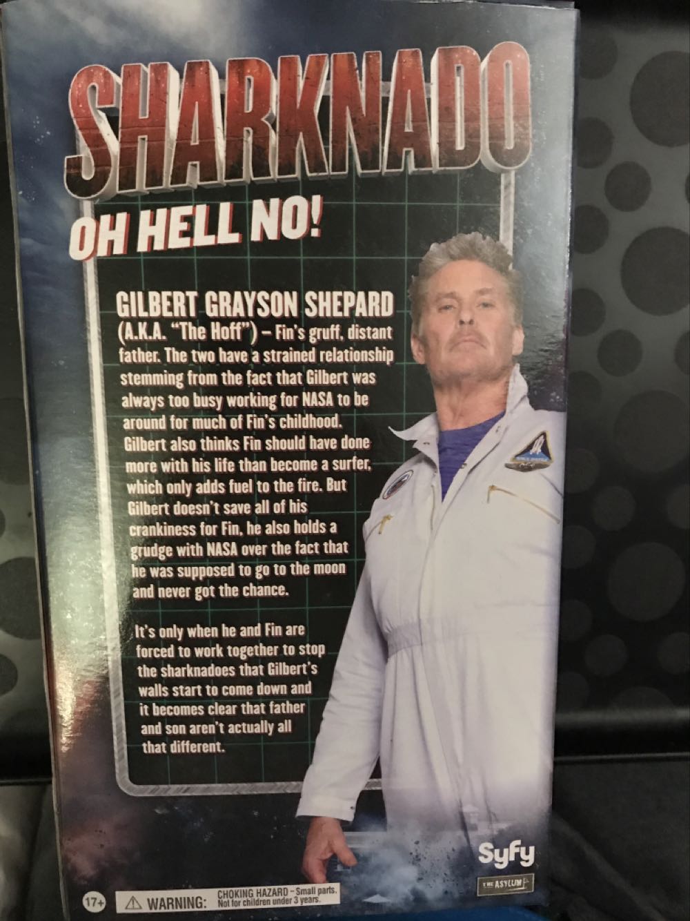 Gilbert “Gil” Shepard Bobble Head - Sharknado vinyl figure collectible [Barcode 897332001740] - Main Image 2