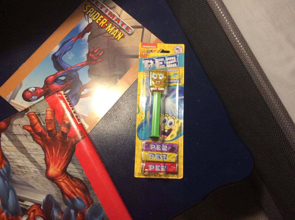 SpongeBob SquarePants (SpongeBob)  vinyl figure collectible [Barcode 073621094246] - Main Image 2