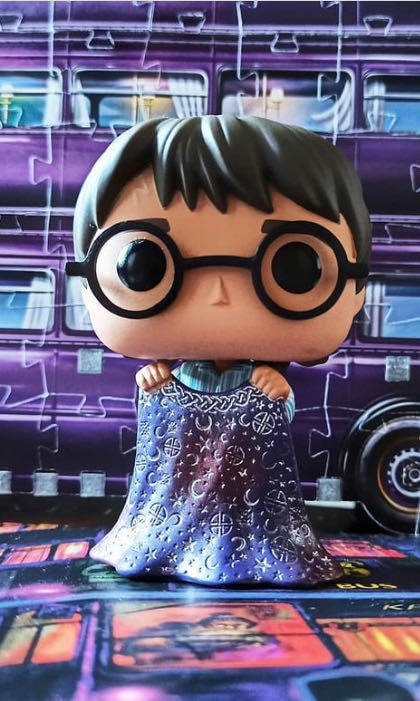 112 Harry Potter With Invisibility Cloak - Harry Potter vinyl figure collectible [Barcode 889698480635] - Main Image 4