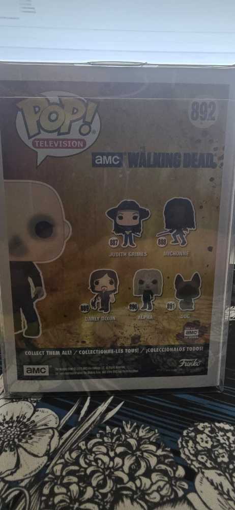 Alpha (Unmasked) - The Walking Dead vinyl figure collectible [Barcode 889698435376] - Main Image 2