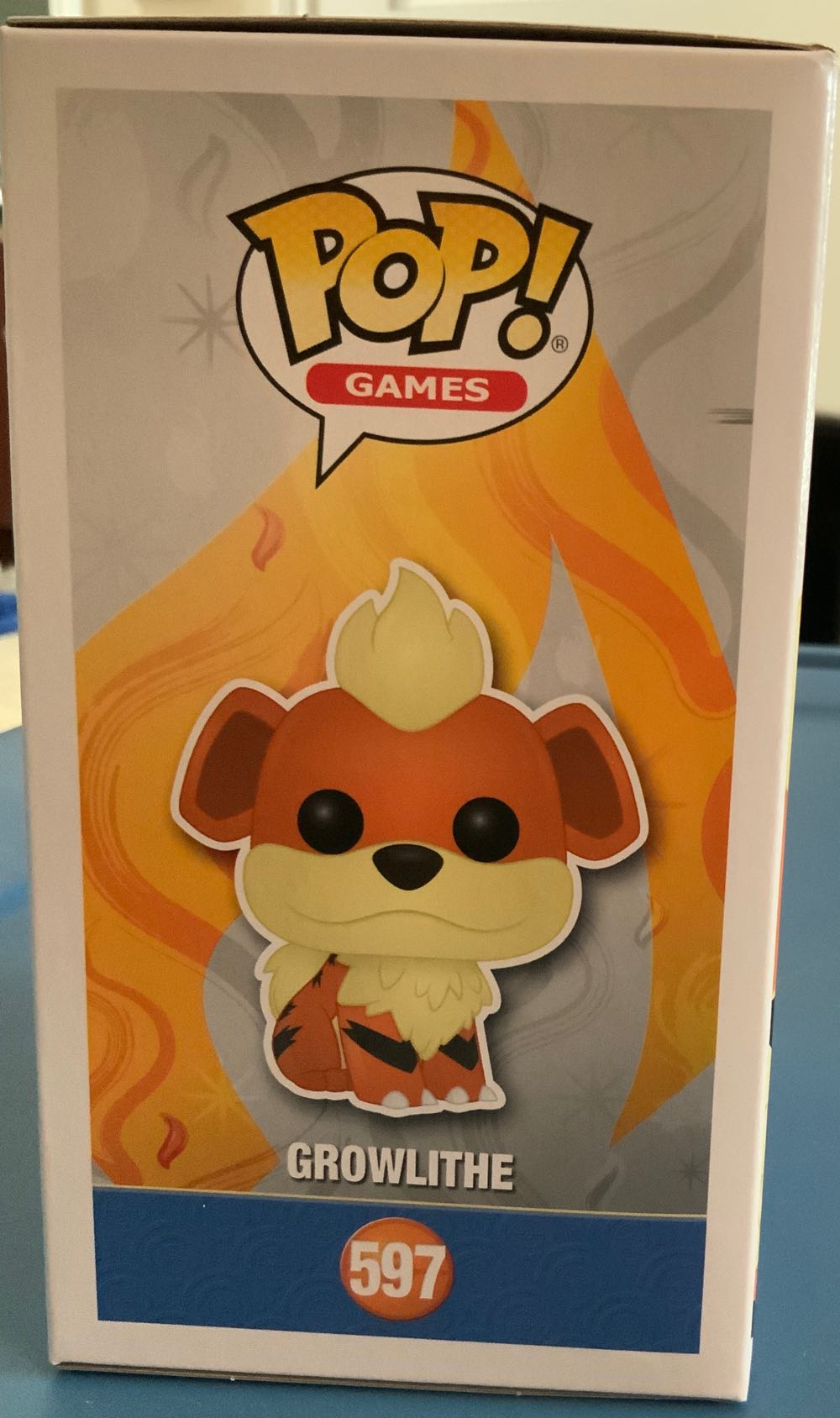 Growlithe - Pokémon vinyl figure collectible [Barcode 889698484008] - Main Image 2