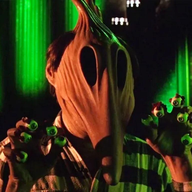 Adam Maitland - Beetlejuice vinyl figure collectible [Barcode 889698491693] - Main Image 4