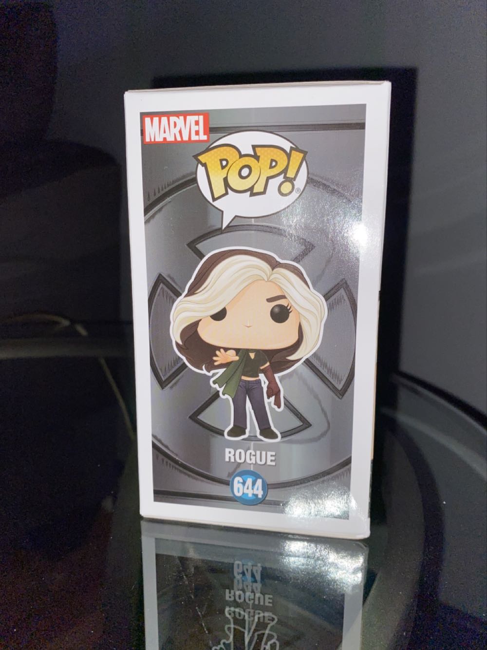Rogue - X-Men vinyl figure collectible [Barcode 889698492928] - Main Image 2