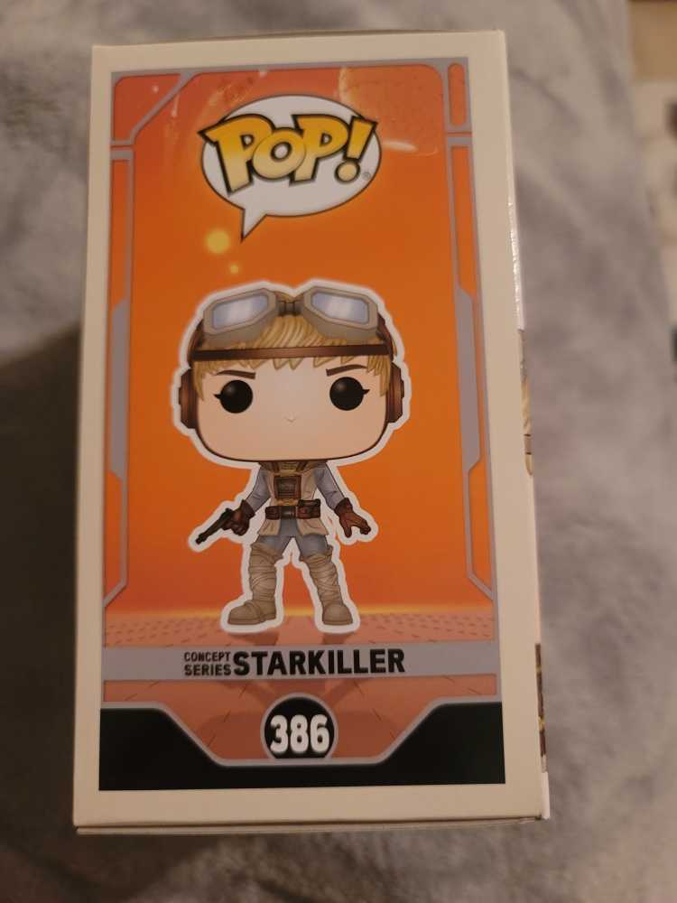 Starkiller - Star Wars vinyl figure collectible [Barcode 889698493741] - Main Image 2