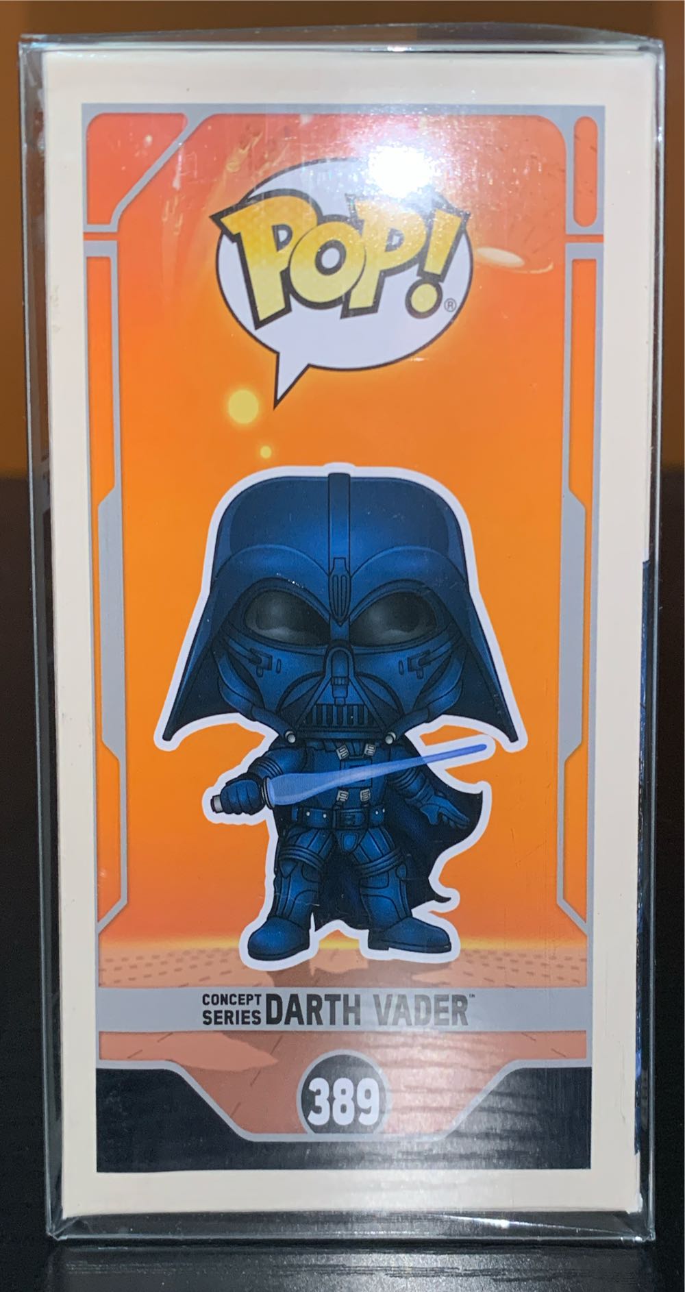 Darth Vader - Star Wars vinyl figure collectible [Barcode 889698493710] - Main Image 4