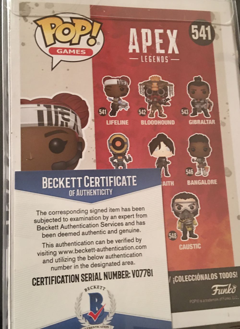 Lifeline - Apex Legends vinyl figure collectible [Barcode 889698432856] - Main Image 4