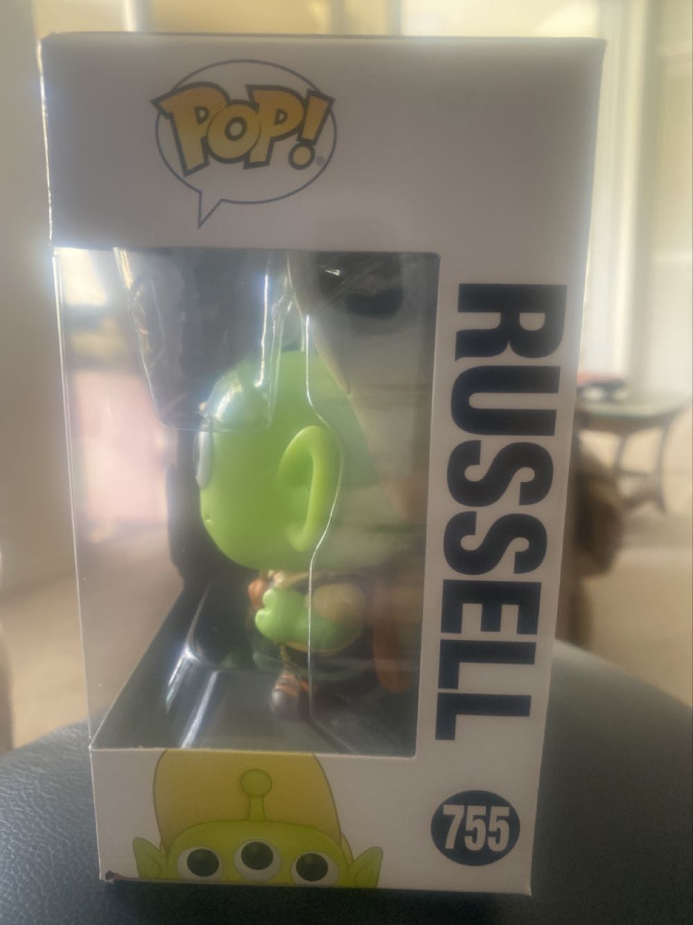 Russell - Up vinyl figure collectible [Barcode 889698493697] - Main Image 4