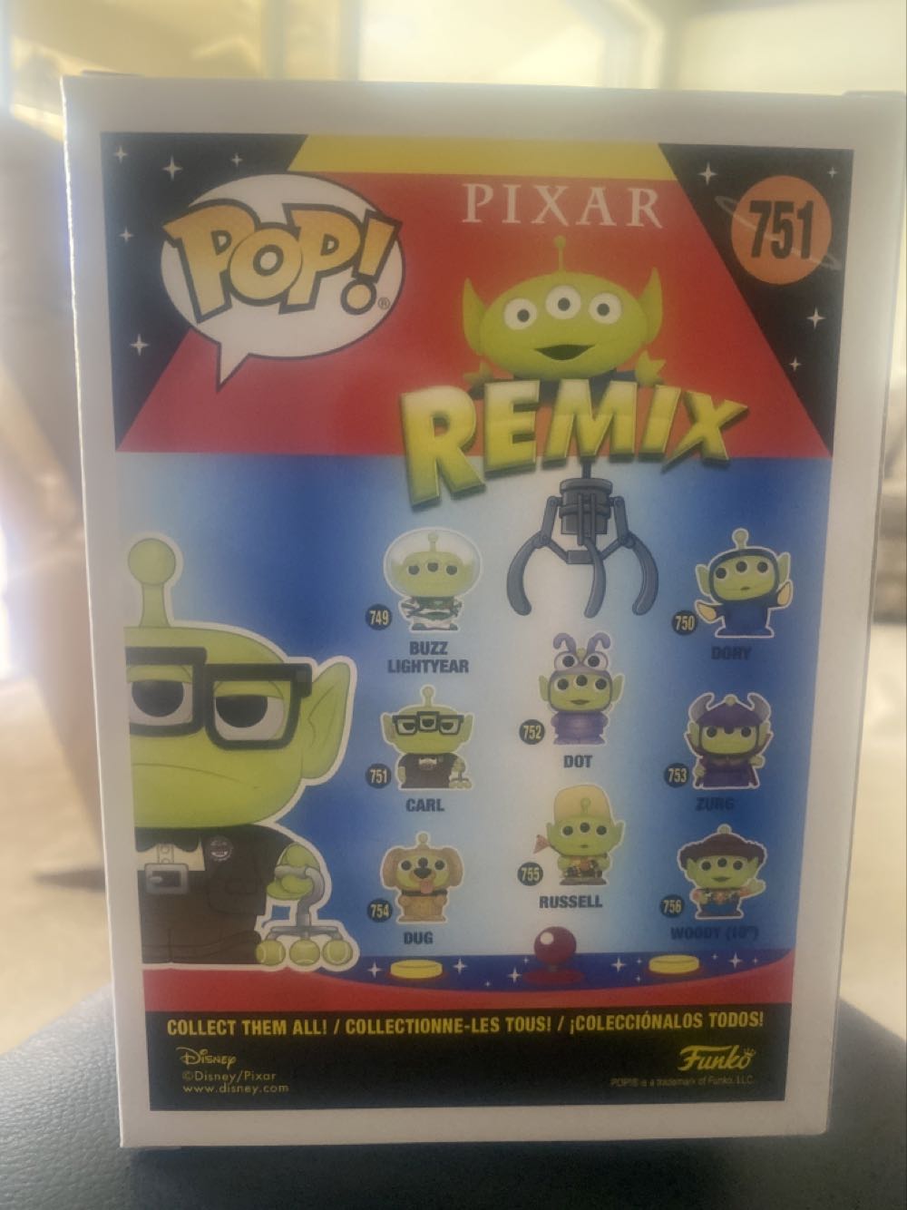 Carl - Up vinyl figure collectible [Barcode 889698483667] - Main Image 3